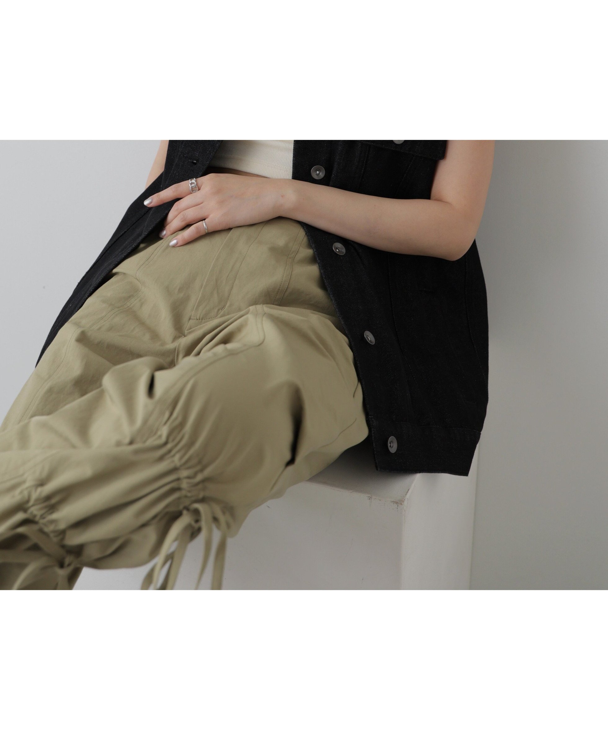 【フリーズマート/FREE'S MART】のミドル丈デニムベスト 人気、トレンドファッション・服の通販 founy(ファニー) 　ファッション　Fashion　レディースファッション　Ladies' Fashion Online　アウター　Coat Outerwear　トップス・カットソー　Tops/Tshirt　ベスト/ジレ　Gilets/Vests　おすすめ　Recommend　デニム　Denim　トレンド　Trend　ベスト　Vest　ミドル　Middle　レース　Race　ロング　Long　 other-1|ID: prp329100004595074 ipo3291000000032647947
