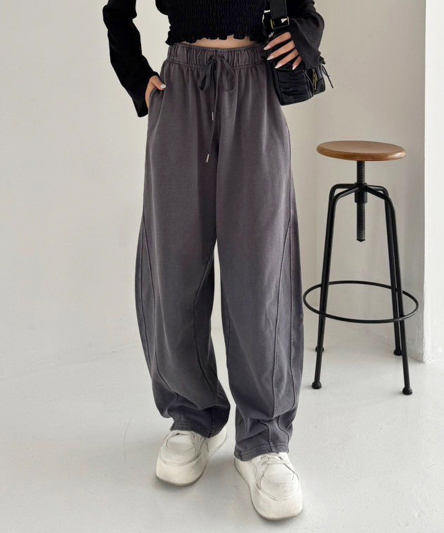 【ナイスクラップ/NICE CLAUP】のカーブカットパンツ 人気、トレンドファッション・服の通販 founy(ファニー) 　ファッション　Fashion　レディースファッション　Ladies' Fashion Online　パンツ　Pants　2025年　2025　2025春夏・S/S　Ss,Spring/Summer,2025　おすすめ　Recommend　キャップ　Cap　クロップド　Cropped　コンパクト　Compact　スウェット　Sweat　スニーカー　Sneakers　リラックス　Relax　夏　Summer　 other-1|ID: prp329100004595264 ipo3291000000032651110