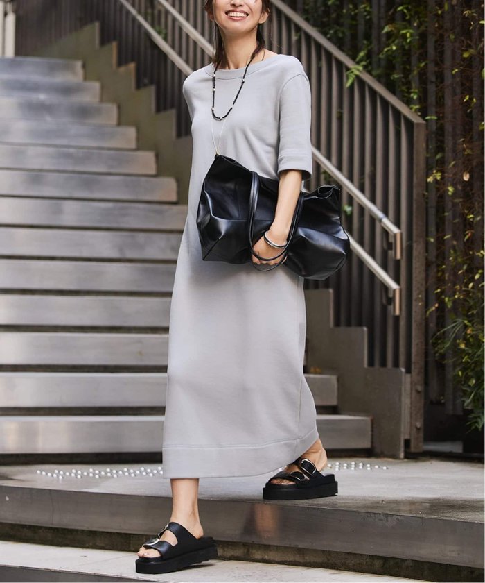 【ヴェルメイユ パー イエナ/VERMEIL par iena】の裏毛ワンピース インテリア・キッズ・メンズ・レディースファッション・服の通販 founy(ファニー) https://founy.com/ ファッション Fashion レディースファッション Ladies' Fashion Online ワンピース Dress 2025年 2025 2025春夏・S/S Ss,Spring/Summer,2025 カットソー Cut And Sew リラックス Relax レギンス Leggings |ID: prp329100004595287 ipo3291000000032651325
