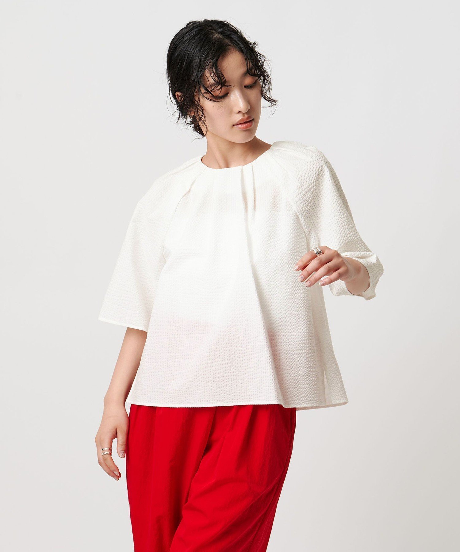 【ユナイテッドアローズ/UNITED ARROWS】のグレインギャザーブラウス -ウォッシャブル - インテリア・キッズ・メンズ・レディースファッション・服の通販 founy(ファニー) 　ファッション　Fashion　レディースファッション　Ladies' Fashion Online　トップス・カットソー　Tops/Tshirt　シャツ/ブラウス　Shirts/Blouses　ウォッシャブル　Washable　セットアップ　Set Up　デニム　Denim　バランス　Balance　フェミニン　Feminine　フラワー　Flower　ボトム　Bottom　リラックス　Relax　おすすめ　Recommend　エレガント 上品　Elegant　WHITE|ID: prp329100004595391 ipo3291000000032652525
