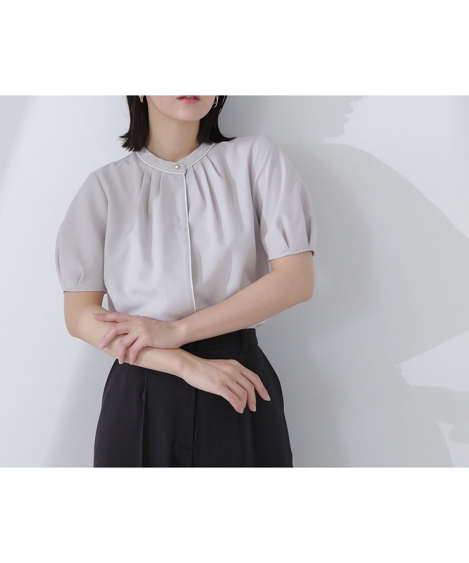 【ナチュラル ビューティー ベーシック/NATURAL BEAUTY BASIC】のリネンライクバイカラーブラウス インテリア・キッズ・メンズ・レディースファッション・服の通販 founy(ファニー) 　ファッション　Fashion　レディースファッション　Ladies' Fashion Online　トップス・カットソー　Tops/Tshirt　シャツ/ブラウス　Shirts/Blouses　スリーブ　Sleeve　メランジ　Melange　エレガント 上品　Elegant　グレージュ3|ID: prp329100004595432 ipo3291000000032652991