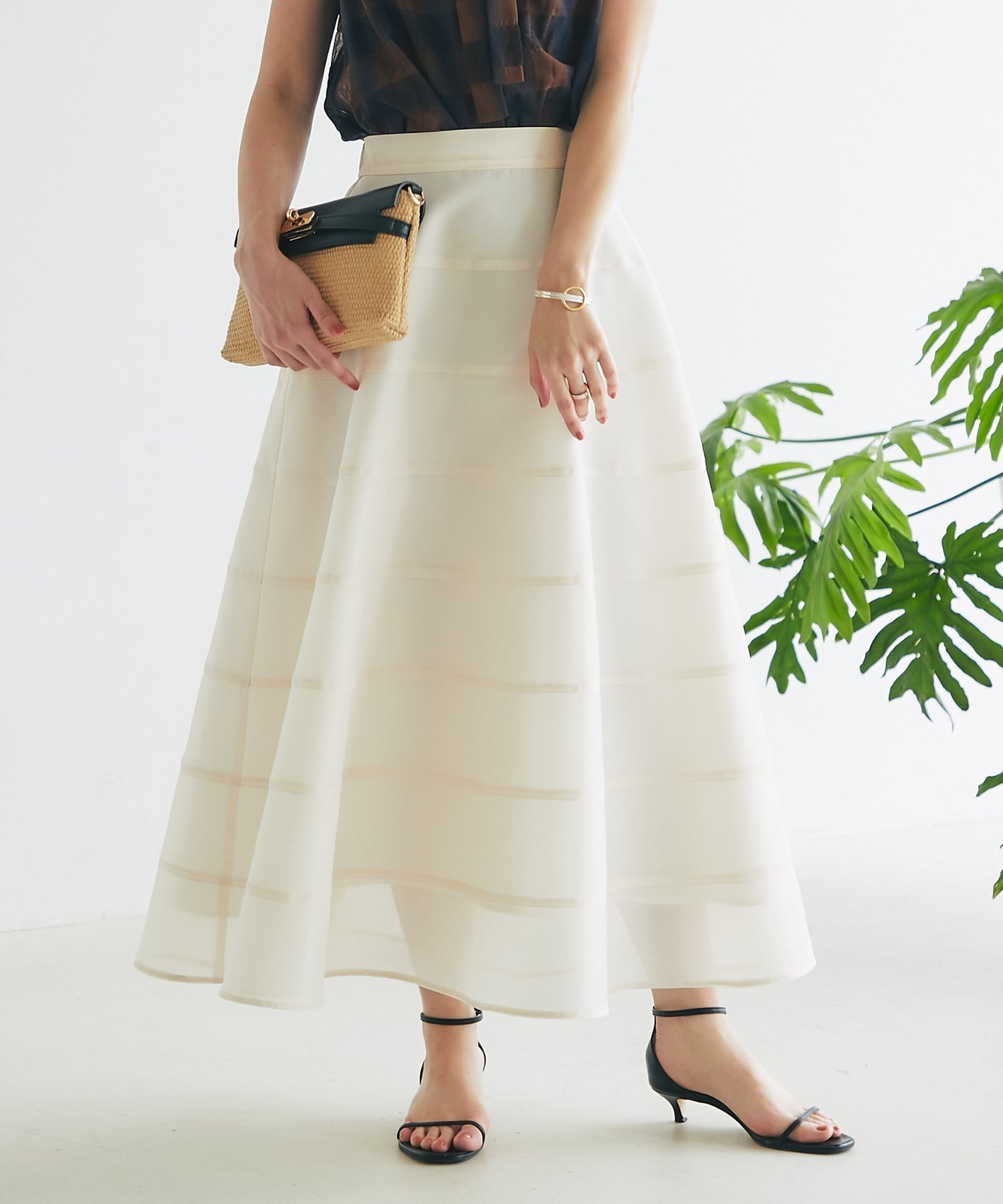 【ラブティックボンボン/La boutique BonBon】の【お上品シルエット・低身長サイズあり】シアーサーキュラー切り替えスカート 人気、トレンドファッション・服の通販 founy(ファニー) 　ファッション　Fashion　レディースファッション　Fashion for Women　スカート　Skirts　おすすめ　Recommended / Our Picks　カットソー　Cut and Sewn Top　サテン　Satin, Glossy Fabric　サンダル　Sandals, Summer Shoes　シアー　Sheer, See-Through　シンプル　Simple, Minimal　ボーダー　Border, Stripe　ポケット　Pocket, Pocket Detail　エレガント 上品　Elegant　切替　Switching, Contrast Panel　 other-1|ID: prp329100004595442 ipo3291000000033020448