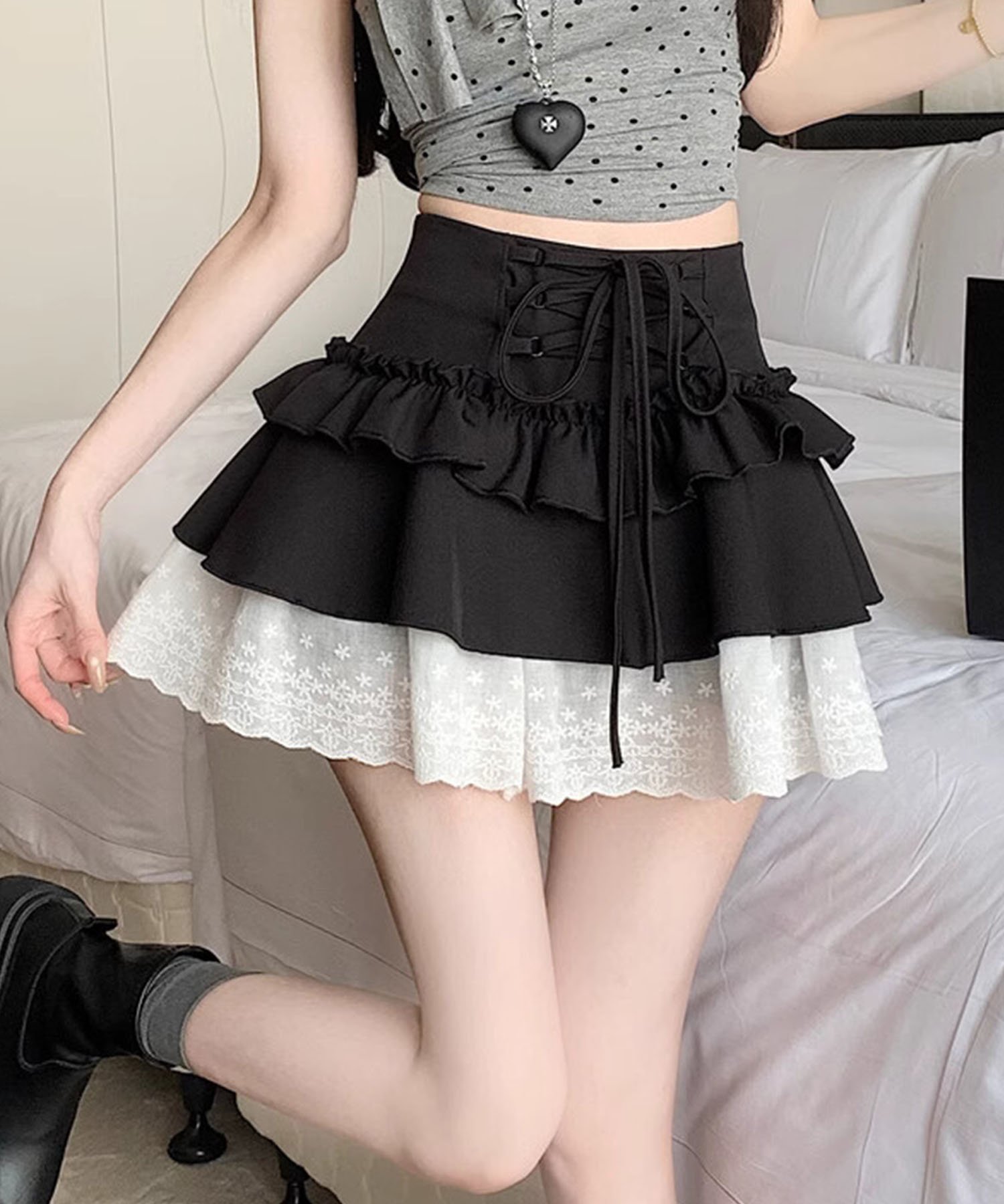 【アイモハ/aimoha】の【HOOK】for girls レース切替フリルティアードミニスカート 人気、トレンドファッション・服の通販 founy(ファニー) 　ファッション　Fashion　レディースファッション　Ladies' Fashion Online　スカート　Skirt　ミニスカート　Mini Skirts　おすすめ　Recommend　カーディガン　Cardigan　シューズ　Shoes　ショート　Short　トレンド　Trend　フェミニン　Feminine　フリル　Frills　フロント　Front　リボン　Ribbon　レース　Race　ロング　Long　エレガント 上品　Elegant　切替　Switching　厚底　Platforms　 other-1|ID: prp329100004595639 ipo3291000000032655096