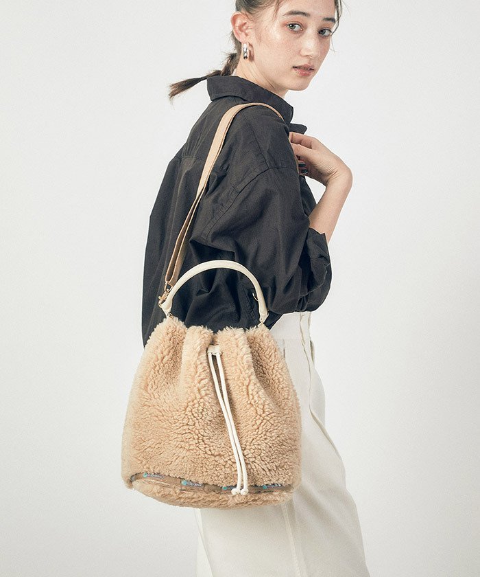 【レスポートサック/LeSportsac】の【公式】レスポートサック ショルダーバッグ 1062HB89 LeSportsac インテリア・キッズ・メンズ・レディースファッション・服の通販 founy(ファニー) https://founy.com/ ファッション Fashion レディースファッション Ladies' Fashion Online スポーツウェア Sportswear スポーツ バッグ/ポーチ Sports Bag/Pouch エレガント 上品 Elegant コレクション Collection 巾着 Purse 軽量 Lightweight 手帳 Pocket Book ニューヨーク New York フォルム Form ポケット Pocket モダン Modern おすすめ Recommend 旅行 Travel |ID: prp329100004595796 ipo3291000000032656934