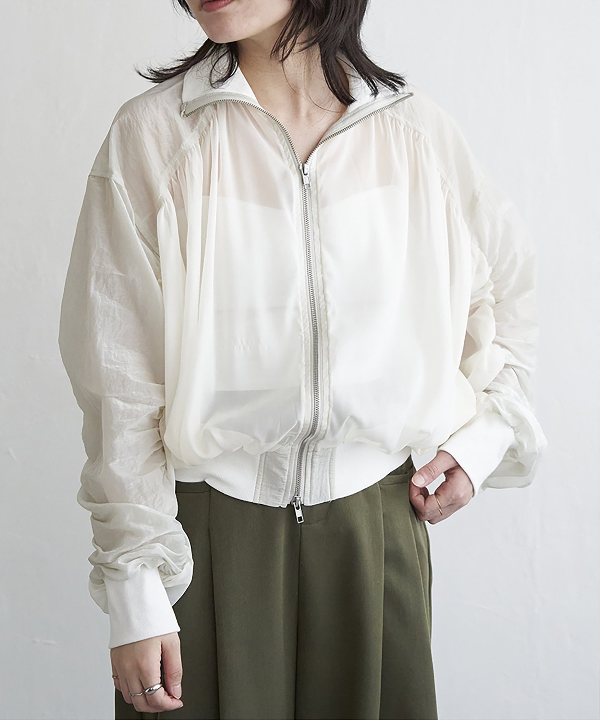 【ヴァンス エクスチェンジ/VENCE EXCHANGE】のシアータフタシャーリングブルゾン インテリア・キッズ・メンズ・レディースファッション・服の通販 founy(ファニー) 　ファッション　Fashion　レディースファッション　Fashion for Women　アウター　Coat / Outerwear Collection　ブルゾンジャケット・スポーティアウター　Blouson Jackets　おすすめ　Recommended / Our Picks　インナー　Innerwear　シアー　Sheer, See-Through　シャーリング　Shirring, Ruched　スタンド　Stand Collar, Upright Stand　スリーブ　Sleeve, Long Sleeve / Short Sleeve　タンク　Tank Top, Sleeveless Top　アイボリー|ID: prp329100004595804 ipo3291000000032657004