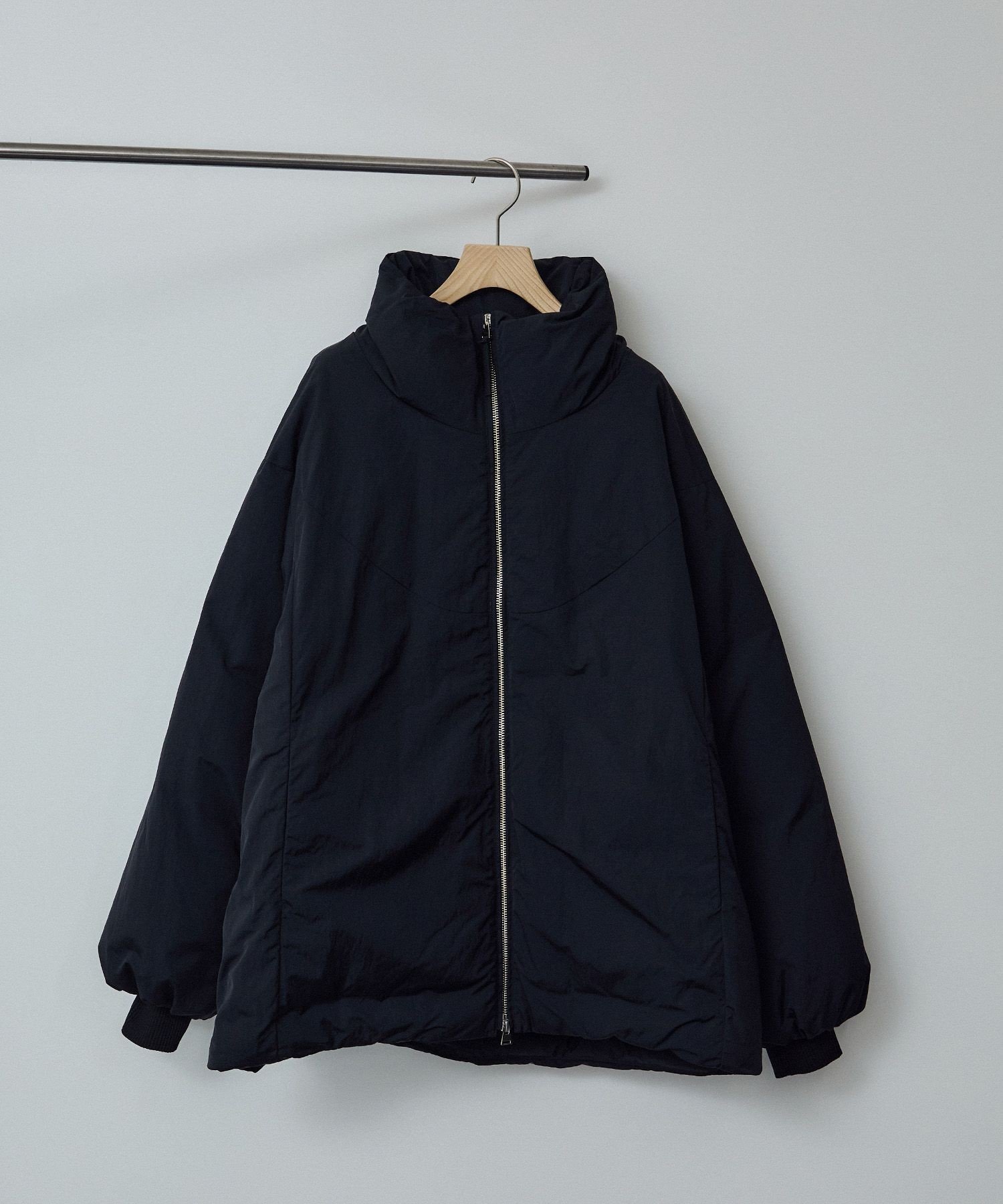 【サロン アダム エ ロペ/SALON adam et rope'】のGREENDOWN(グリーンダウン) 撥水加工 スタンドカラーダウンジャケット 2 インテリア・キッズ・メンズ・レディースファッション・服の通販 founy(ファニー) 　ファッション　Fashion　レディースファッション　Ladies' Fashion Online　アウター　Coat Outerwear　ジャケット　Jackets　軽量　Lightweight　ジャケット　Jacket　スタンド　Stand　スマート　Smart　ダウン　Down　バランス　Balance　防寒　Cold Protection　冬　Winter　ブラック(01)|ID: prp329100004595838 ipo3291000000032657236