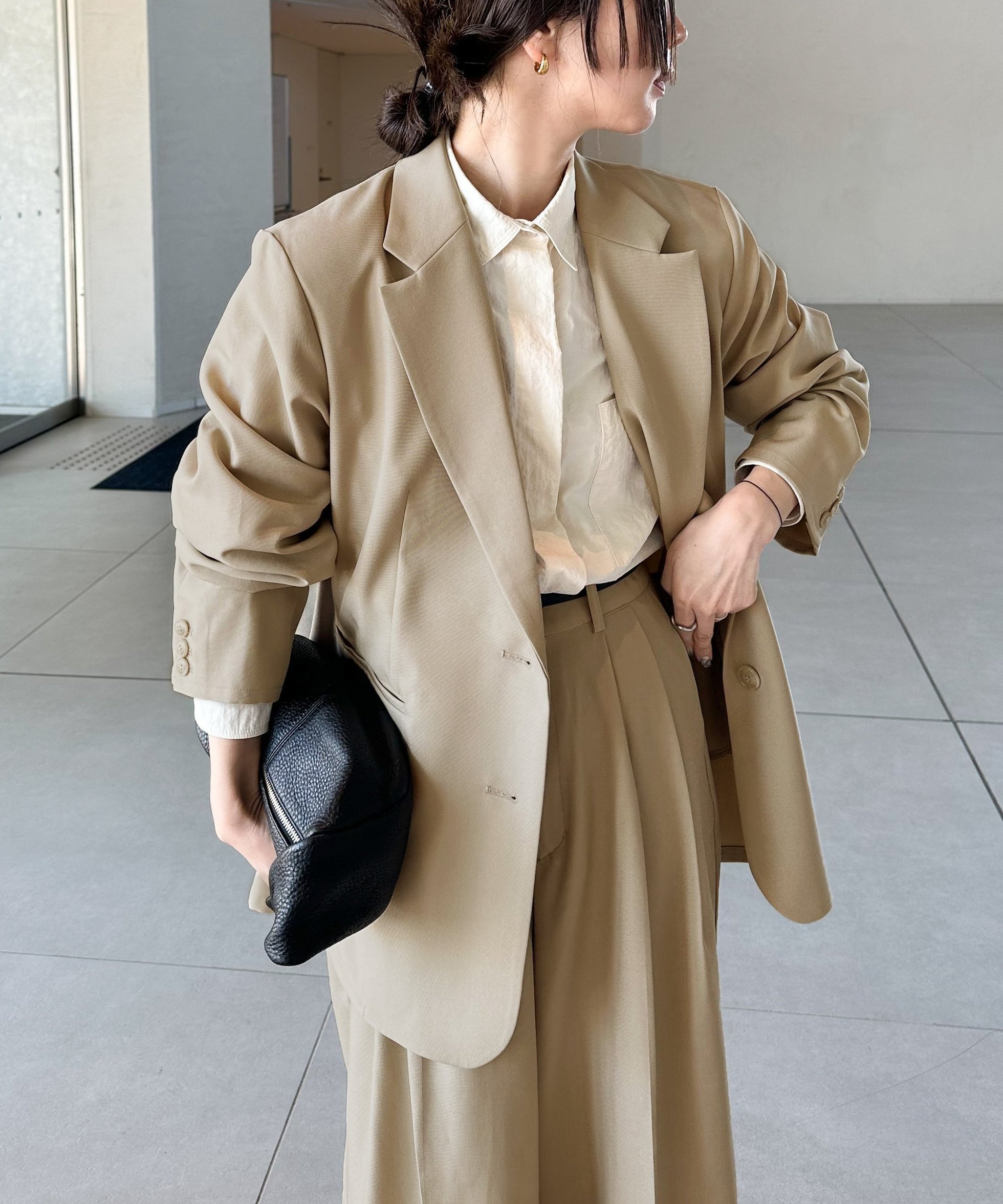 【その他のブランド/Other】のオーバーサイズテーラードジャケット インテリア・キッズ・メンズ・レディースファッション・服の通販 founy(ファニー) 　ファッション　Fashion　レディースファッション　Fashion for Women　アウター　Coat / Outerwear Collection　レディースジャケット・軽アウター　Jackets　テーラードジャケット / 通勤・きれいめスタイル　Tailored Jackets & Blazers　カットソー　Cut and Sewn Top　シンプル　Simple, Minimal　ダウン　Down, Puffer　ボックス　Boxy, Box Shape　モダン　Modern, Contemporary　ロング　Long, Long-Length　ベージュ-200|ID: prp329100004595862 ipo3291000000032657415