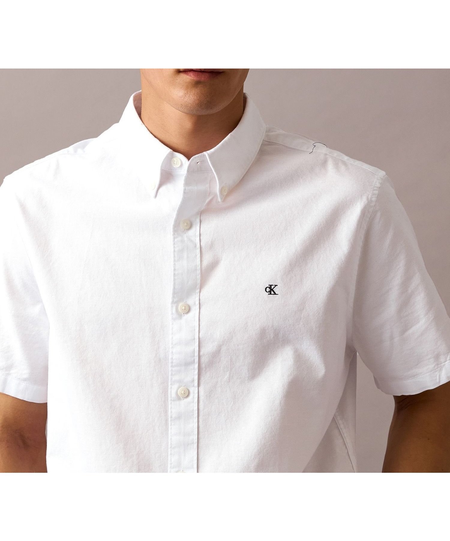 【カルバンクライン/Calvin Klein / MEN】の【公式ショップ】 カルバンクライン クラシック オックスフォード シャツ Calvin Klein Jeans 40EM124 インテリア・キッズ・メンズ・レディースファッション・服の通販 founy(ファニー) 　ファッション　Fashion　メンズファッション　Men's Style Online　クラシック　Classic　ジーンズ　Jeans　モダン　Modern　Brilliant White|ID: prp329100004595919 ipo3291000000032657951