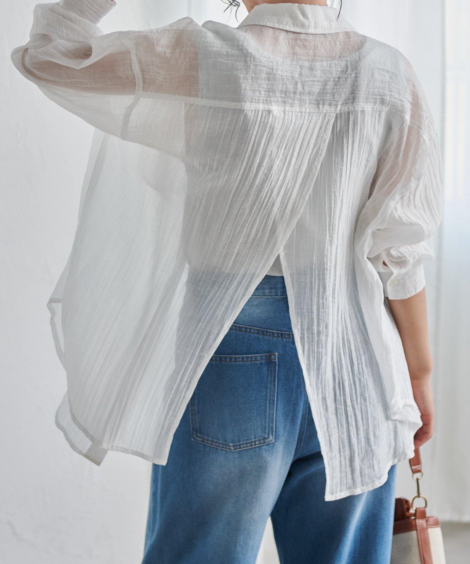 【ラナン/Ranan】のRanan/バックスリットシアーシャツ インテリア・キッズ・メンズ・レディースファッション・服の通販 founy(ファニー) 　ファッション　Fashion　レディースファッション　Ladies' Fashion Online　トップス・カットソー　Tops/Tshirt　シャツ/ブラウス　Shirts/Blouses　バッグ　Bag　エアリー　Airy　カフス　Cuffs　スリット　Slit　ポケット　Pocket　ラップ　Wrap　レギュラー　Regular　ワッシャー　Washer　ホワイト|ID: prp329100004596054 ipo3291000000032659470