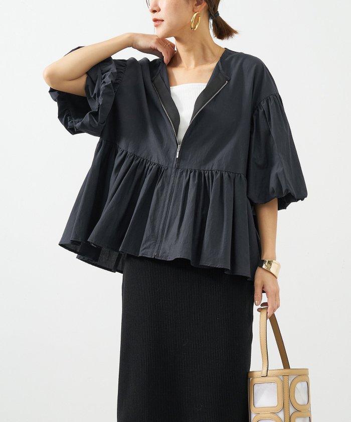 【マイカ ディール/MICA & DEAL】のペプラムボリュームシャツブルゾン インテリア・キッズ・メンズ・レディースファッション・服の通販 founy(ファニー) https://founy.com/ ファッション Fashion レディースファッション Ladies' Fashion Online アウター Coat Outerwear ブルゾン Blouson/Jackets トップス・カットソー Tops/Tshirt シャツ/ブラウス Shirts/Blouses ジップ Zip ストレート Straight スリーブ Sleeve バルーン Balloon フロント Front ペプラム Peplum |ID: prp329100004596057 ipo3291000000032659511