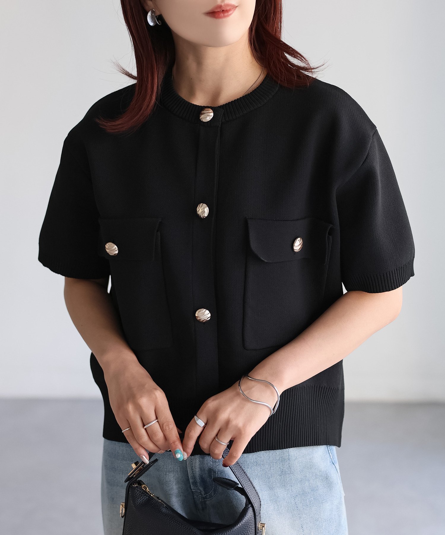 【リベリー/Riberry】の金ボタンスポンディッシュ半袖カーディガン インテリア・キッズ・メンズ・レディースファッション・服の通販 founy(ファニー) 　ファッション　Fashion　レディースファッション　Fashion for Women　トップス・カットソー　Cut & Sew Tops　カーディガン・羽織り　Layered Style Cardigans　カーディガン　Cardigan, Knitwear　トレンド　Trend, Trending Now　フォルム　Silhouette, Form　ベーシック　Basic, Essential　ポケット　Pocket, Pocket Detail　半袖　Short Sleeve, Half Sleeve　ブラック|ID: prp329100004596100 ipo3291000000033558195