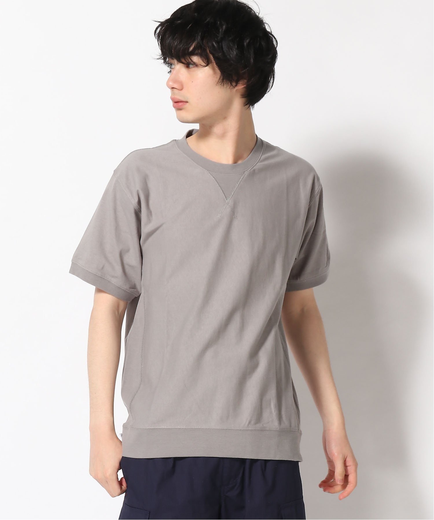【ジムマスター/gym master / MEN】のgym master/7.4ozヘビーウェイトクルーネック インテリア・キッズ・メンズ・レディースファッション・服の通販 founy(ファニー) 　ファッション　Fashion　メンズファッション　Men's Style Online　クラシカル　Classical　フロント　Front　定番　Standard　ライトグレー|ID: prp329100004596120 ipo3291000000032660556