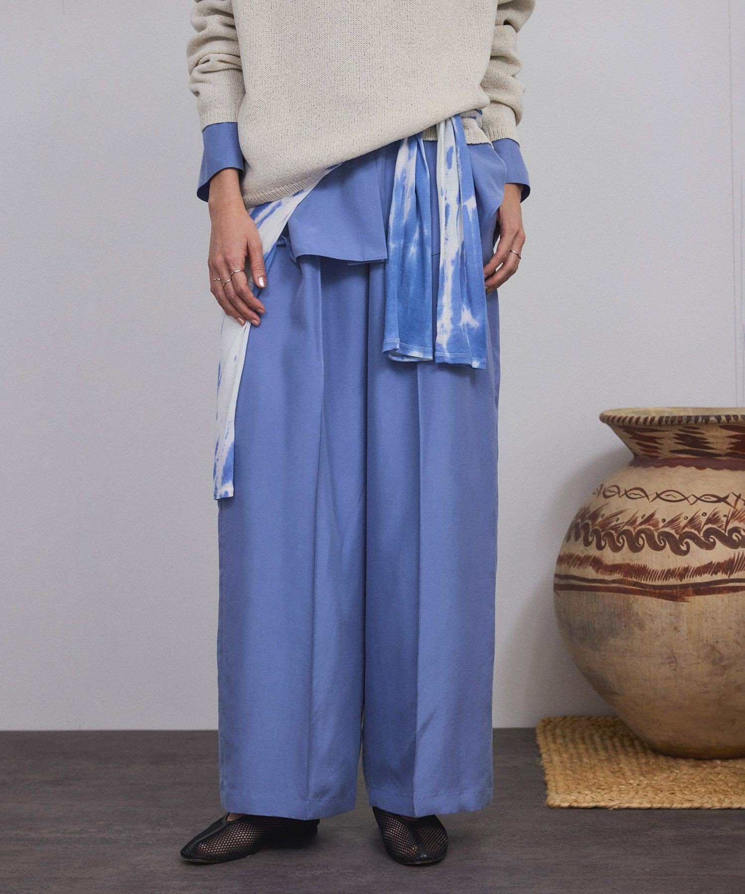 【サロン アダム エ ロペ/SALON adam et rope'】の25SS GENTLE SILK パンツ【セットアップ対応】 インテリア・キッズ・メンズ・レディースファッション・服の通販 founy(ファニー) 　ファッション　Fashion　レディースファッション　Ladies' Fashion Online　セットアップ　Setup　パンツ　Pants　洗える　Washable　ショート　Short　シルク　Silk　シンプル　Simple　ジャケット　Jacket　セットアップ　Set Up　定番　Standard　なめらか　Smooth　ノースリーブ　No Sleeve　フロント　Front　ポケット　Pocket　ミドル　Middle　おすすめ　Recommend　エレガント 上品　Elegant　2025年　2025　2025春夏・S/S　Ss,Spring/Summer,2025　ブルー(44)|ID: prp329100004596162 ipo3291000000032661294