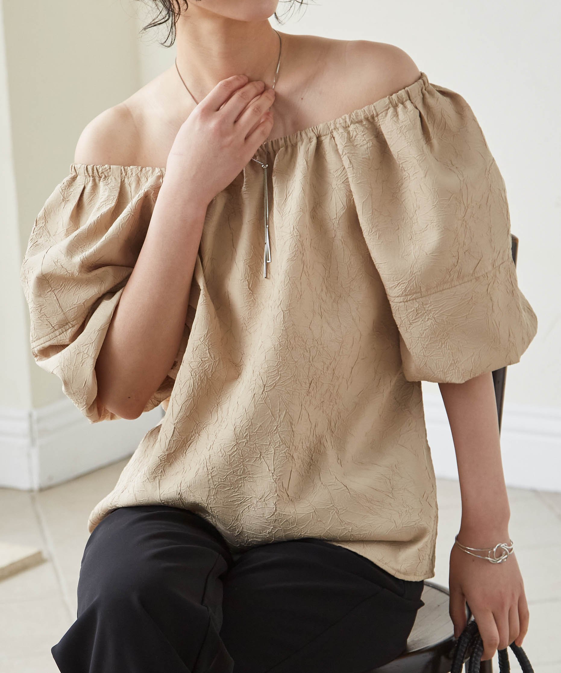 【ラナン/Ranan】のRanan/2WAYオフショルダーブラウス インテリア・キッズ・メンズ・レディースファッション・服の通販 founy(ファニー) 　ファッション　Fashion　レディースファッション　Ladies' Fashion Online　トップス・カットソー　Tops/Tshirt　シャツ/ブラウス　Shirts/Blouses　オフショル　Off Shoulder　シンプル　Simple　ジャカード　Jacquard　デニム　Denim　トレンド　Trend　夏　Summer　ベージュ|ID: prp329100004596187 ipo3291000000032661656