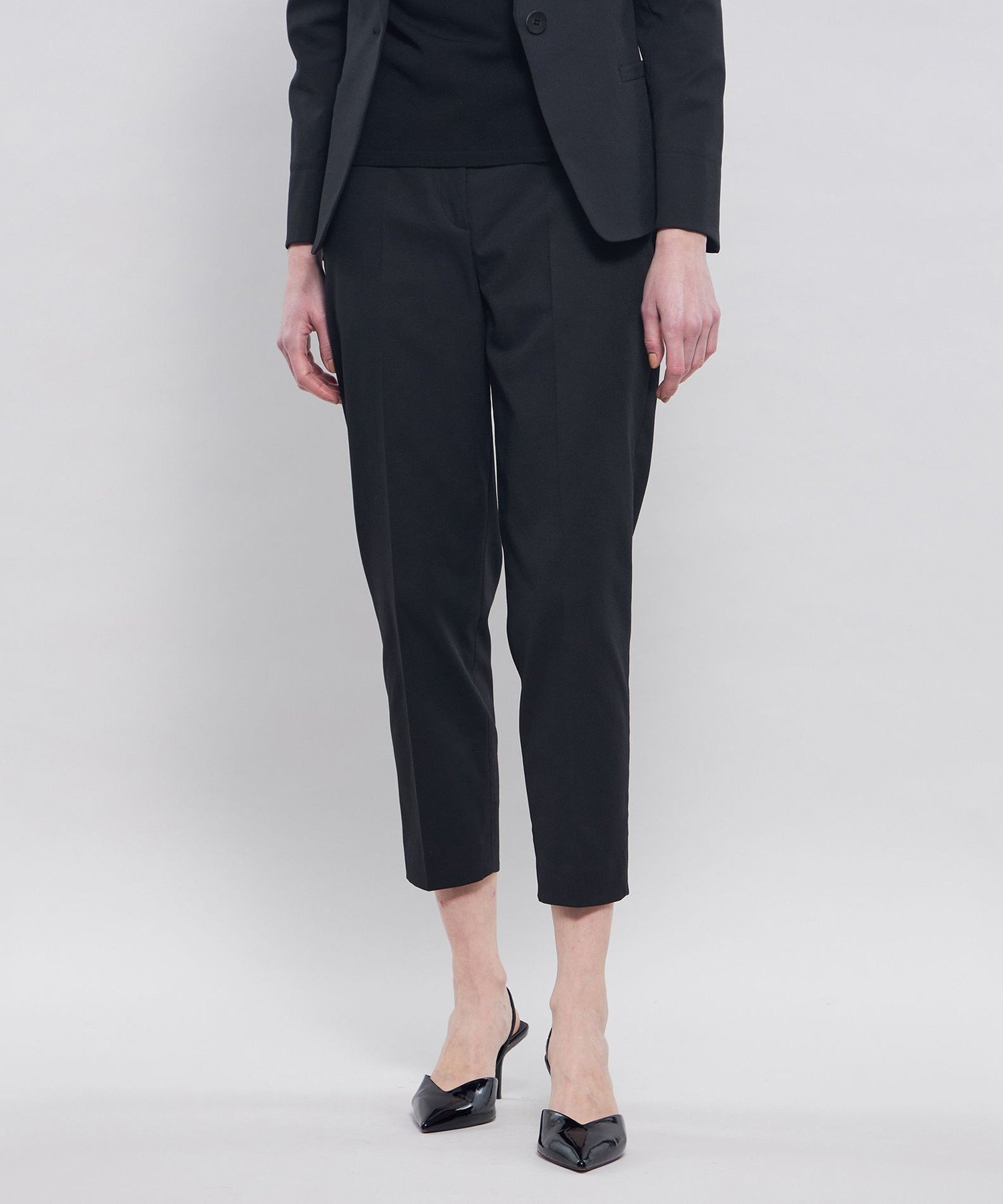 【エポカ/EPOCA】のドライオックス テーパードパンツ インテリア・キッズ・メンズ・レディースファッション・服の通販 founy(ファニー) 　ファッション　Fashion　レディースファッション　Fashion for Women　パンツ　Pants & Trousers　おすすめ　Recommended / Our Picks　ウォッシャブル　Machine Washable　ジャケット　Jacket, Outerwear　ストレッチ　Stretch, Stretchy Fabric　セットアップ　Set-Up, Coordinated Outfit　吸水　Absorbent, Quick-Dry　夏　Summer　定番　Standard, Basic Item　春　Spring　秋　Autumn　黒|ID: prp329100004596404 ipo3291000000032755886