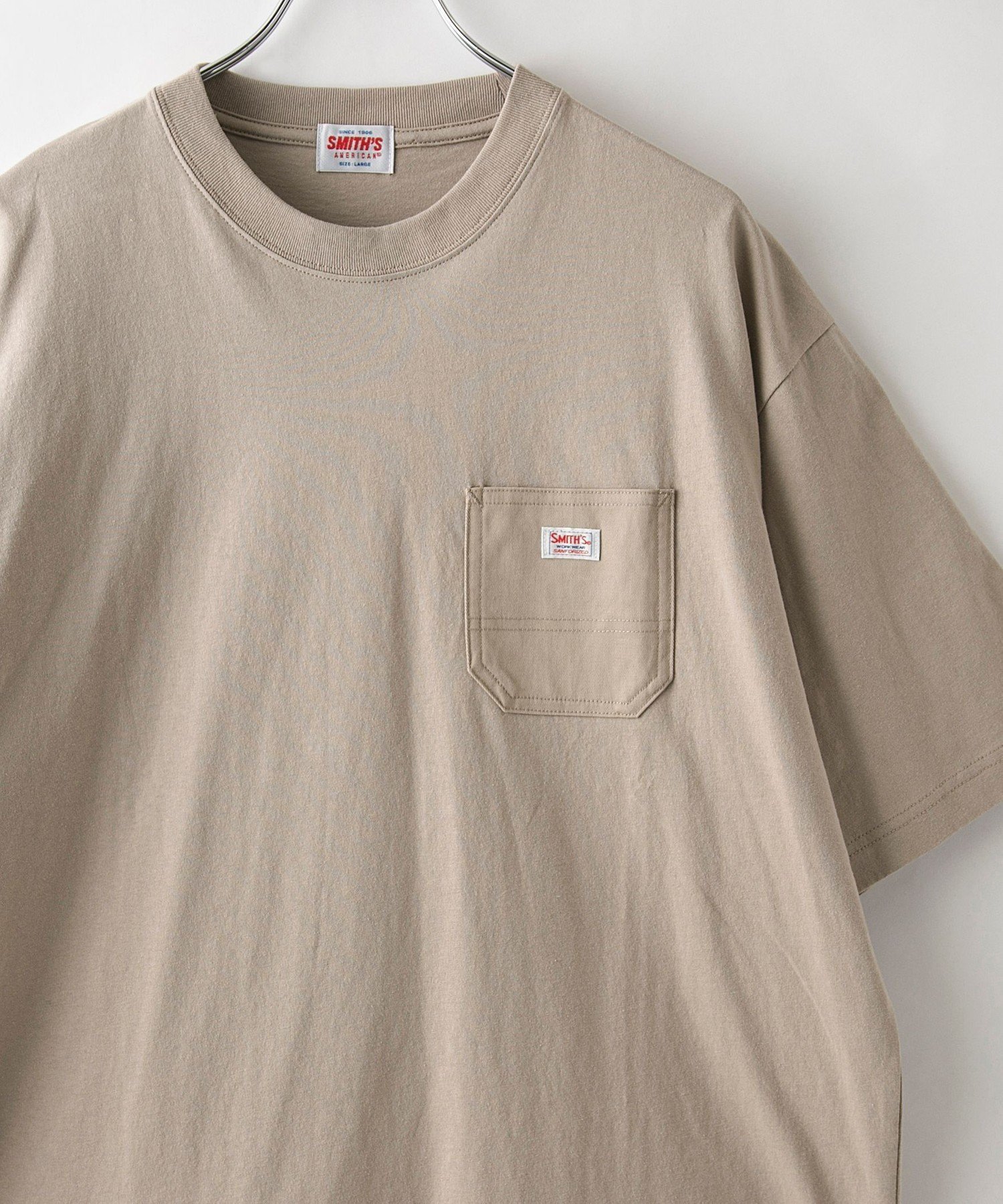 【コーエン メン/COEN / MEN】のSMITH S(スミス)別注ポケットTシャツ インテリア・キッズ・メンズ・レディースファッション・服の通販 founy(ファニー) 　ファッション　Fashion　メンズファッション　Men's Style Online　アメリカン　American　シンプル　Simple　ニューヨーク　New York　人気　Popularity　ベーシック　Basic　ポケット　Pocket　別注　Special Order　リラックス　Relax　ワーク　Work　おすすめ　Recommend　BEIGE|ID: prp329100004596406 ipo3291000000032664343