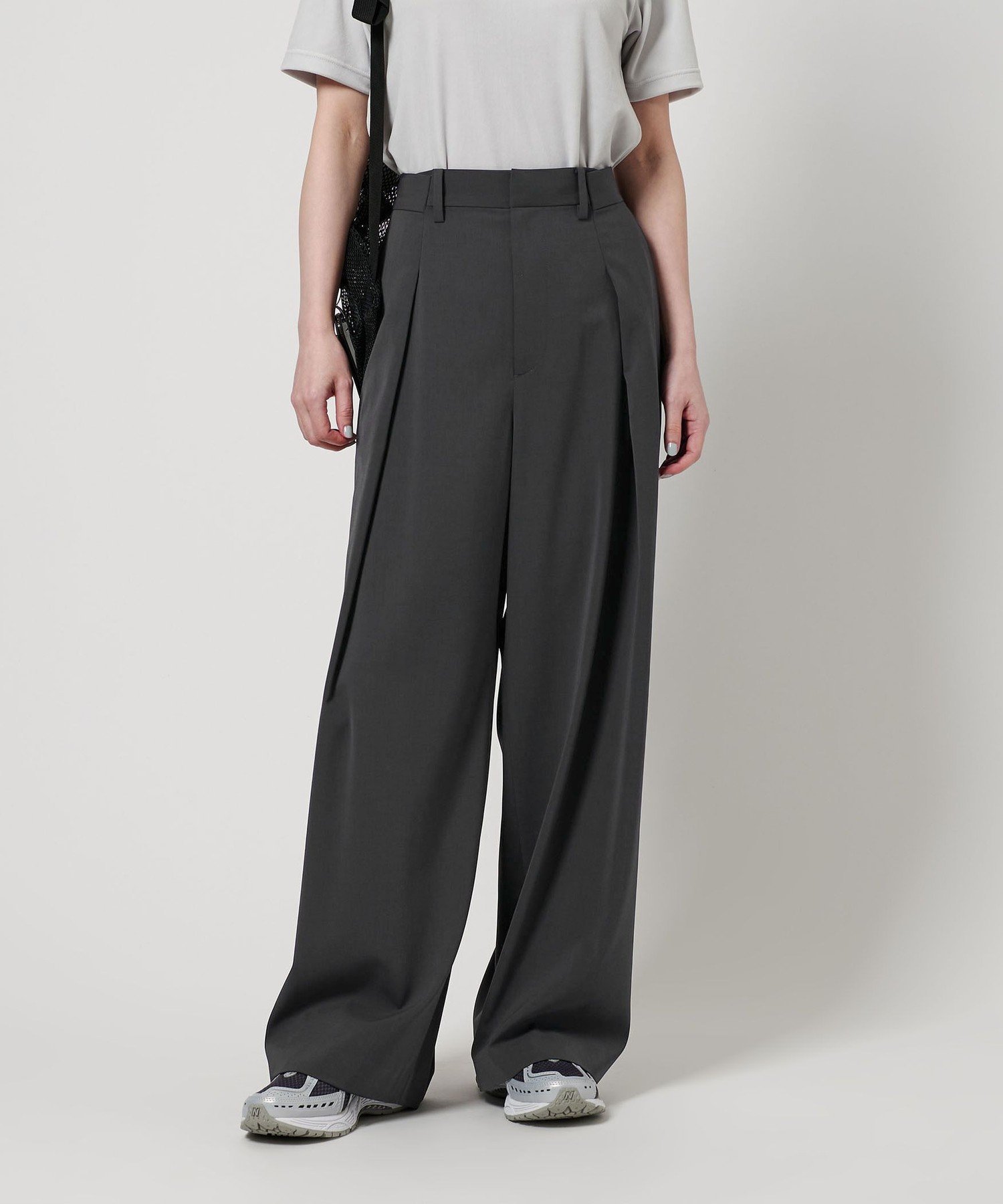 【ビューティ&ユース ユナイテッドアローズ/BEAUTY&YOUTH / UNITED ARROWS】のタックワイドパンツ -吸水速乾/接触冷感- インテリア・キッズ・メンズ・レディースファッション・服の通販 founy(ファニー) 　ファッション　Fashion　レディースファッション　Ladies' Fashion Online　パンツ　Pants　吸水　Water Absorption　ジャケット　Jacket　スラックス　Slacks　ドレープ　Drape　フロント　Front　マニッシュ　Mannish　リメイク　Remake　ルーズ　Loose　ワイド　Wide　おすすめ　Recommend　DK.GRAY|ID: prp329100004596416 ipo3291000000032664444