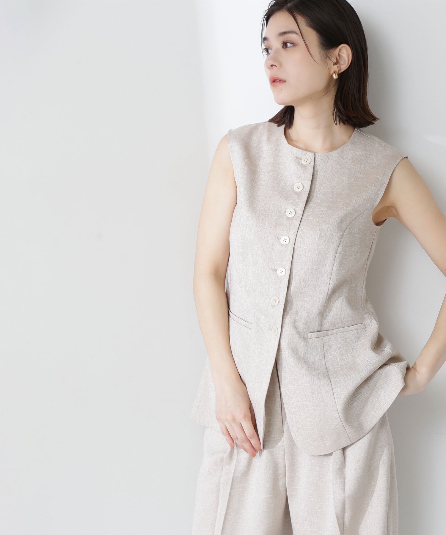 【ナチュラル ビューティー ベーシック/NATURAL BEAUTY BASIC】のリネンライクジレ インテリア・キッズ・メンズ・レディースファッション・服の通販 founy(ファニー) 　ファッション　Fashion　レディースファッション　Ladies' Fashion Online　アウター　Coat Outerwear　トップス・カットソー　Tops/Tshirt　ベスト/ジレ　Gilets/Vests　シェイプ　Shape　夏　Summer　ベージュ|ID: prp329100004596534 ipo3291000000032665637
