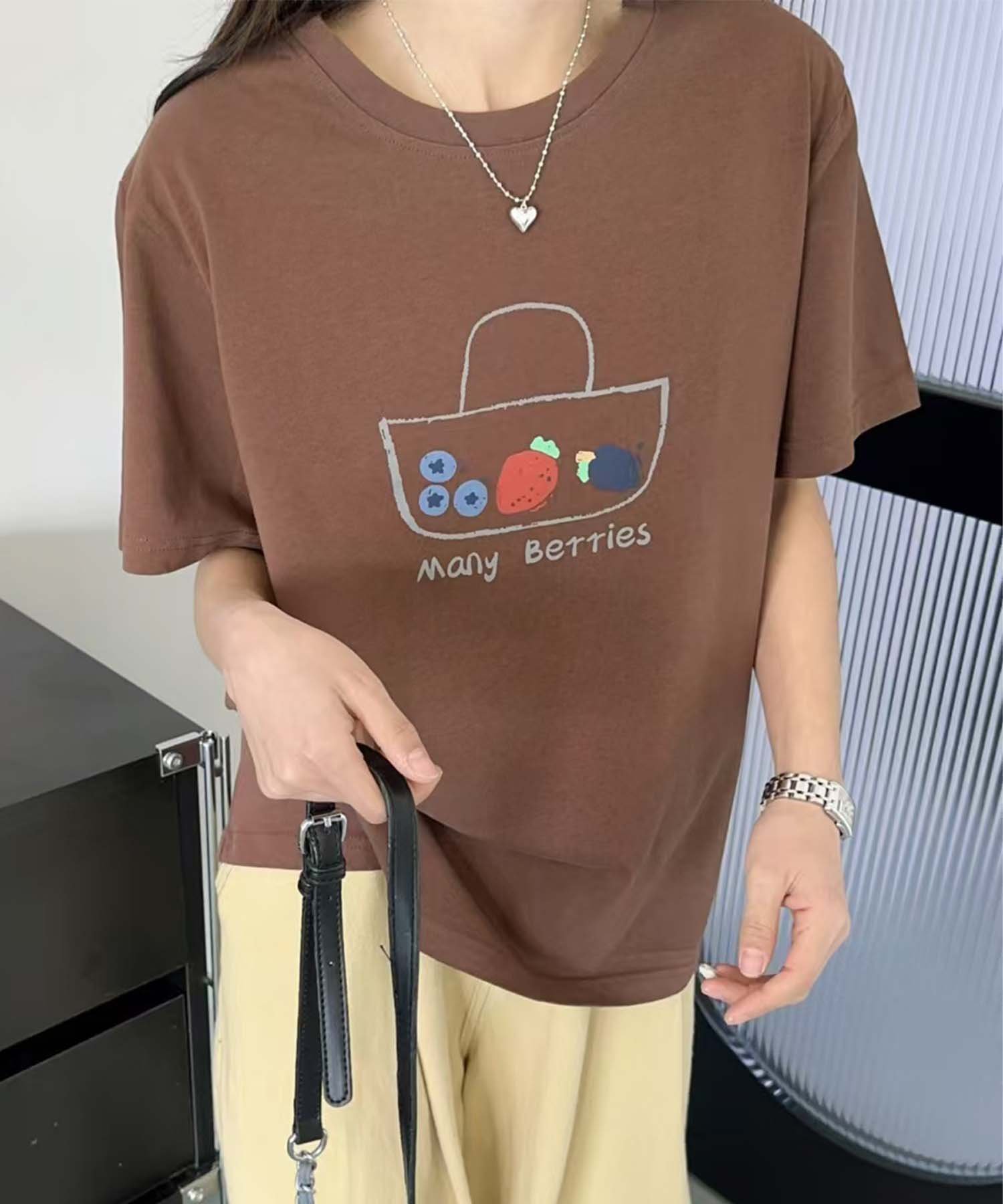 【アイモハ/aimoha】のaimoha -select-/カジュアルプリントTシャツ インテリア・キッズ・メンズ・レディースファッション・服の通販 founy(ファニー) 　ファッション　Fashion　レディースファッション　Ladies' Fashion Online　トップス・カットソー　Tops/Tshirt　シャツ/ブラウス　Shirts/Blouses　ロング / Tシャツ　T-Shirts　おすすめ　Recommend　ショート　Short　シンプル　Simple　デニム　Denim　フロント　Front　プリント　Print　リラックス　Relax　コーヒー|ID: prp329100004596564 ipo3291000000032666221