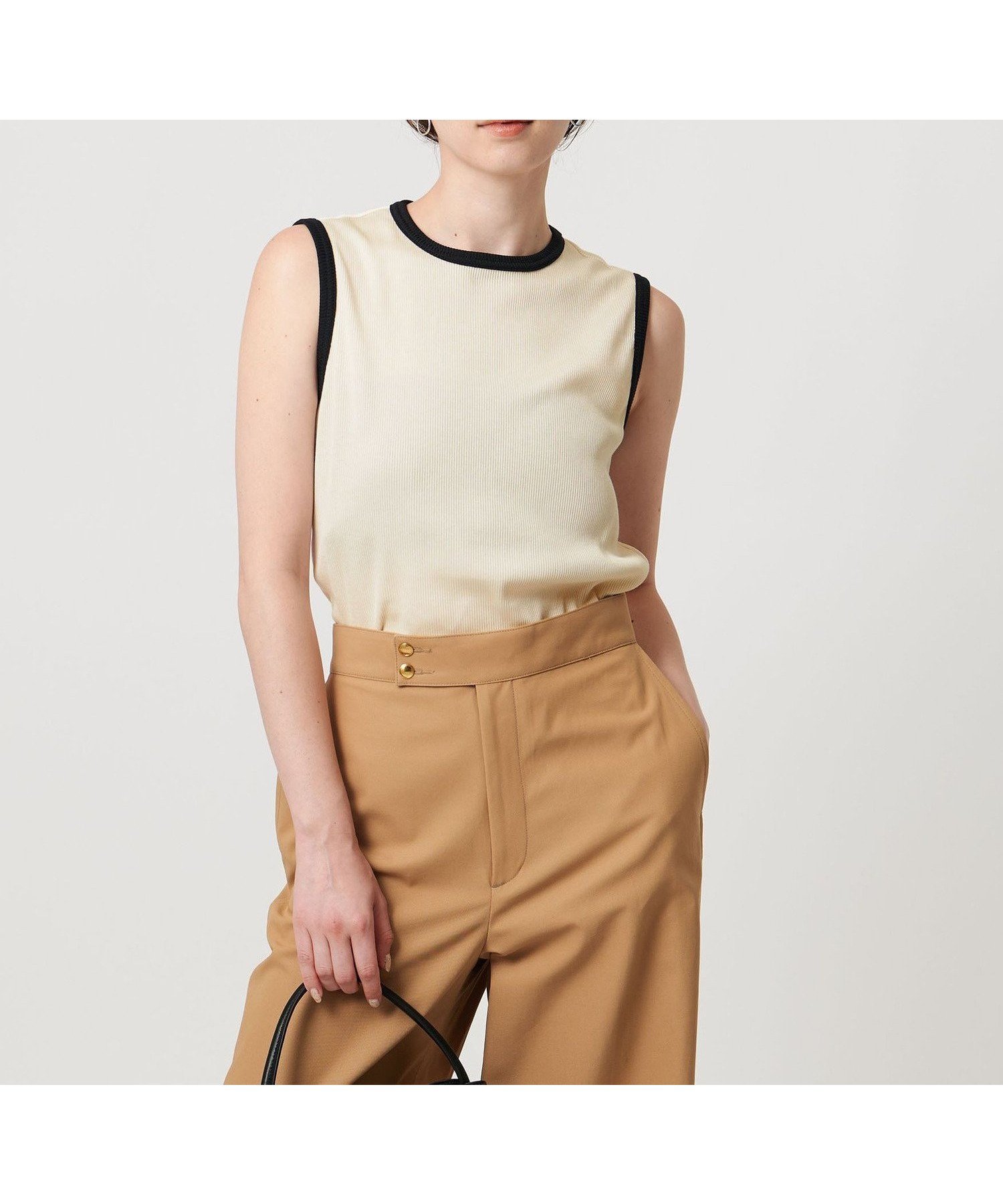 【ユナイテッドアローズ/UNITED ARROWS】のリブバイカラーパイピング ノースリーブカットソー インテリア・キッズ・メンズ・レディースファッション・服の通販 founy(ファニー) 　ファッション　Fashion　レディースファッション　Ladies' Fashion Online　トップス・カットソー　Tops/Tshirt　キャミソール / ノースリーブ　No Sleeves　カットソー　Cut and Sewn　おすすめ　Recommend　インナー　Inner　コンパクト　Compact　シルク　Silk　ジャケット　Jacket　ベーシック　Basic　ボトム　Bottom　エレガント 上品　Elegant　人気　Popularity　OFF WHITE|ID: prp329100004596854 ipo3291000000032668721
