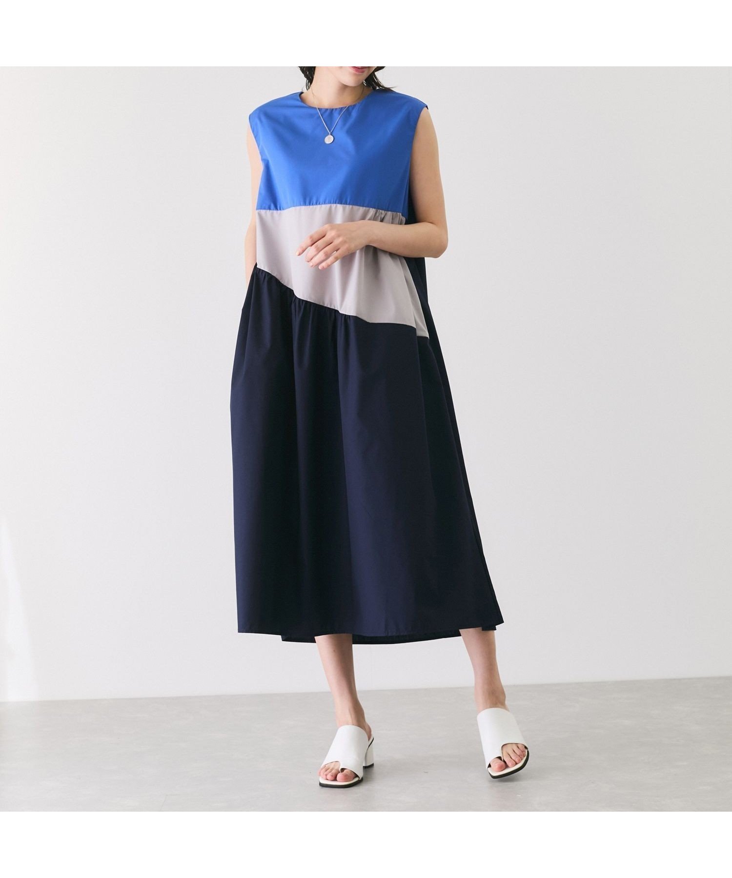 【ジャイロ/JAYRO】の配色ノースリーブワンピース インテリア・キッズ・メンズ・レディースファッション・服の通販 founy(ファニー) 　ファッション　Fashion　レディースファッション　Ladies' Fashion Online　ワンピース　Dress　おすすめ　Recommend　エレガント 上品　Elegant　ギャザー　Gather　サンダル　Sandals　ジャケット　Jacket　デニム　Denim　ノースリーブ　No Sleeve　フレア　Flare　ポケット　Pocket　ロング　Long　夏　Summer　春　Spring　S/S・春夏　Ss・Spring/Summer　ブルー(44)|ID: prp329100004596893 ipo3291000000032669238
