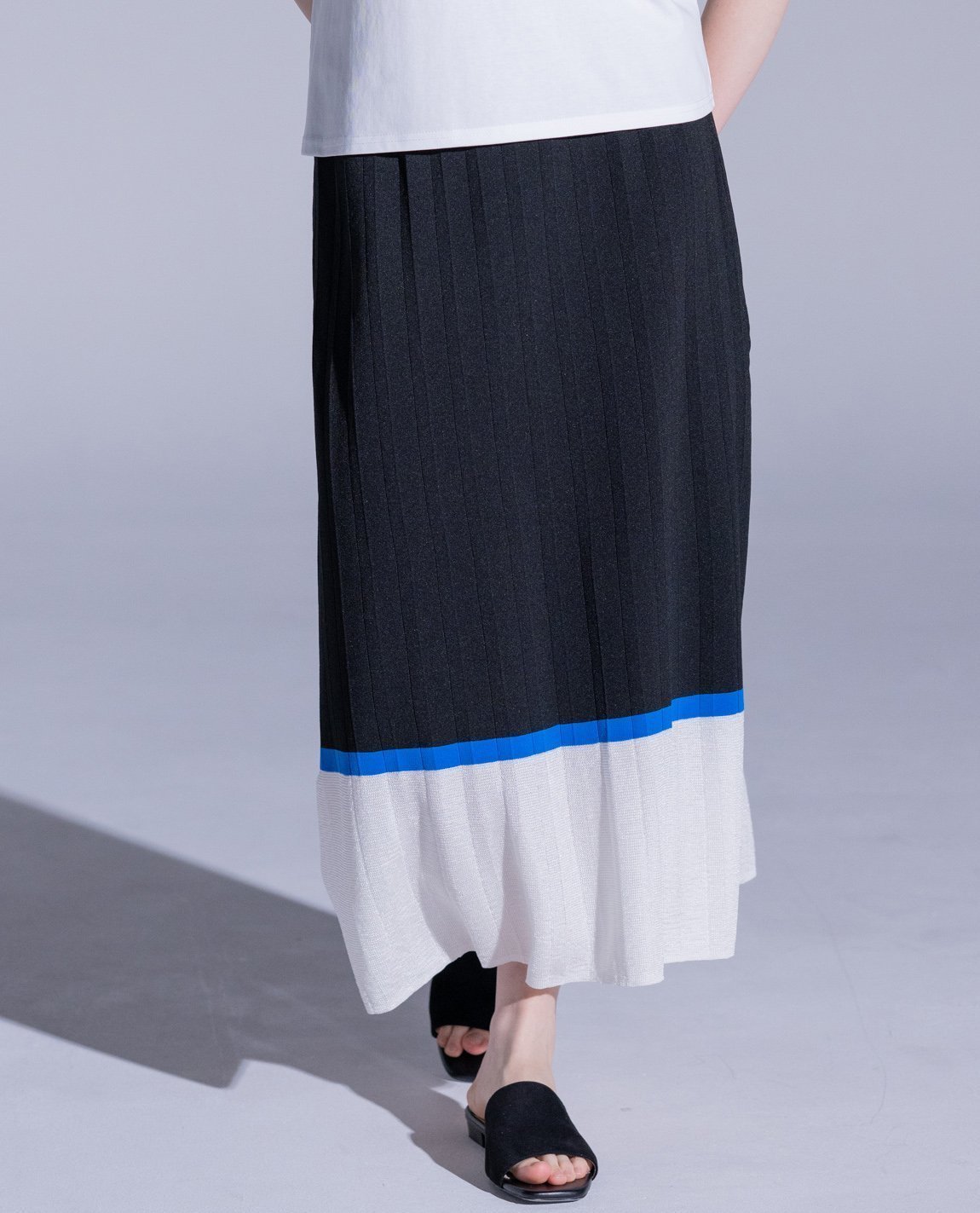 【その他のブランド/Other】のダンボールニット配色プリーツスカート 人気、トレンドファッション・服の通販 founy(ファニー) 　ファッション　Fashion　レディースファッション　Ladies' Fashion Online　スカート　Skirt　プリーツスカート　Pleated Skirts　イエロー　Yellow　カーディガン　Cardigan　コンパクト　Compact　ショート　Short　シンプル　Simple　ジャケット　Jacket　スニーカー　Sneakers　フィット　Fit　プリーツ　Pleats　リラックス　Relax　エレガント 上品　Elegant　 other-1|ID: prp329100004596897 ipo3291000000032669286