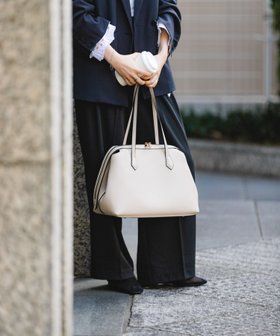 【ロデスコ/RODE SKO / URBAN RESEARCH】のラウンドファスナートートバッグ 人気、トレンドファッション・服の通販 founy(ファニー) ファッション Fashion レディースファッション Fashion for Women バッグ Bags 2025年 2025 2025春夏・S/S Spring/Summer 2025 SS25 おすすめ Recommended / Our Picks シンプル Simple, Minimal チャーム Charm, Pendant フロント Front, Front Design マグネット Magnet, Magnetic Closure ロング Long, Long-Length ビジネス 仕事 通勤 Business / Work / Commuting 夏 Summer S/S・春夏 SS, Spring/Summer, Warm Season |ID:prp329100004596905