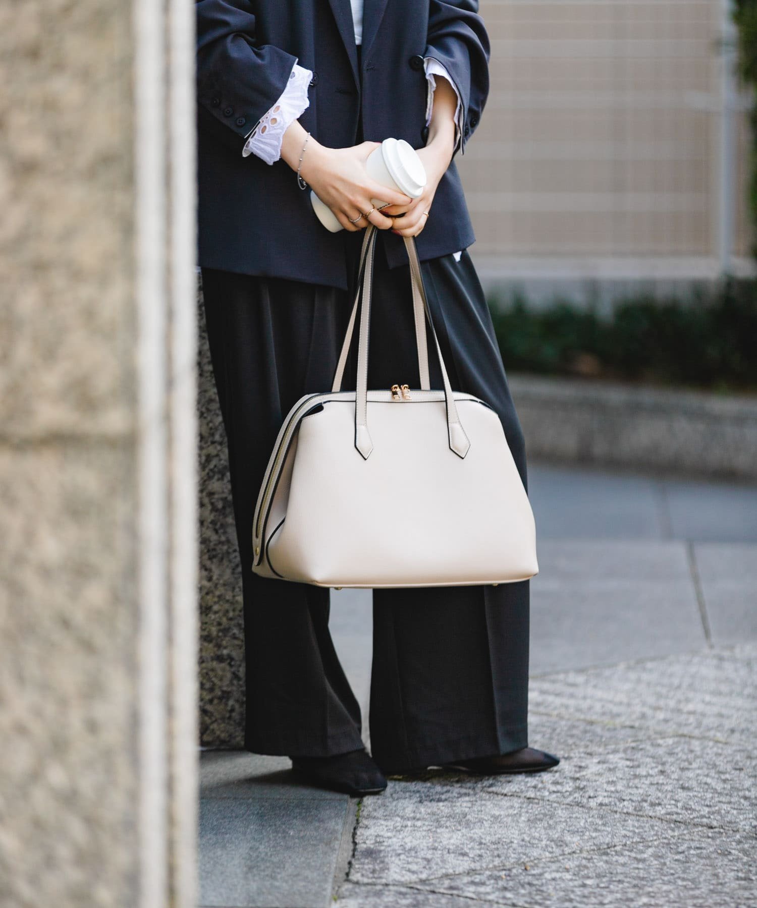 【ロデスコ/RODE SKO / URBAN RESEARCH】のラウンドファスナートートバッグ 人気、トレンドファッション・服の通販 founy(ファニー) 　ファッション　Fashion　レディースファッション　Fashion for Women　バッグ　Bags　2025年　2025　2025春夏・S/S　Spring/Summer 2025 SS25　おすすめ　Recommended / Our Picks　シンプル　Simple, Minimal　チャーム　Charm, Pendant　フロント　Front, Front Design　マグネット　Magnet, Magnetic Closure　ロング　Long, Long-Length　ビジネス 仕事 通勤　Business / Work / Commuting　夏　Summer　S/S・春夏　SS, Spring/Summer, Warm Season　 other-1|ID: prp329100004596905 ipo3291000000032669356