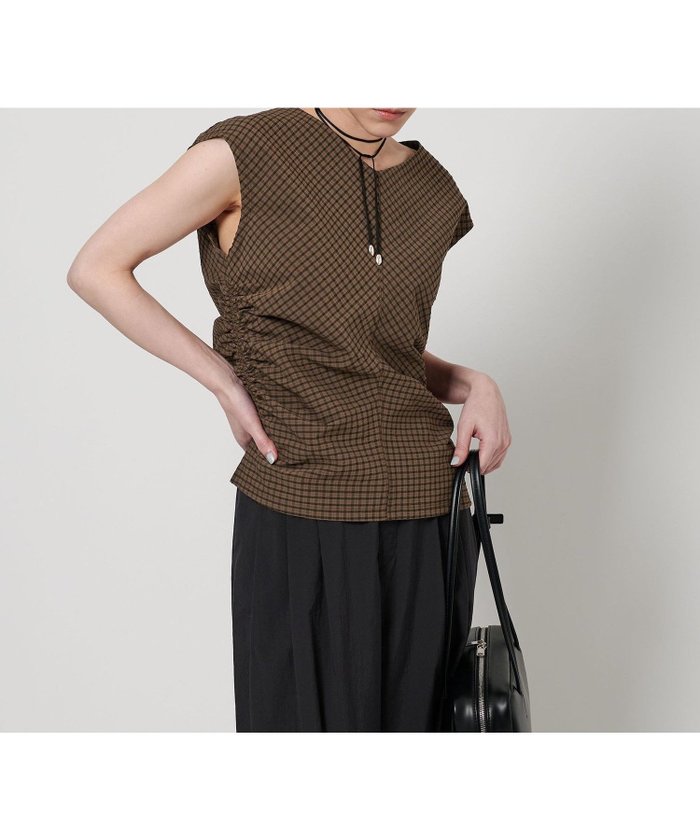 【ビューティ&ユース ユナイテッドアローズ/BEAUTY&YOUTH / UNITED ARROWS】のサイドギャザー ノースリーブ プルオーバー -吸水速乾- インテリア・キッズ・メンズ・レディースファッション・服の通販 founy(ファニー) https://founy.com/ ファッション Fashion レディースファッション Fashion for Women トップス・カットソー Cut & Sew Tops キャミソール&ノースリーブ Camisoles & Sleeveless Tops カジュアルプルオーバー・ニットトップス Pullovers & Knit Tops / Casual Pullovers おすすめ Recommended / Our Picks カットソー Cut and Sewn Top ギャザー Gathered, Ruffled サッカー Seersucker, Summer Fabric サンダル Sandals, Summer Shoes シェイプ Shape, Slim Fit ストライプ Stripe, Striped Pattern ノースリーブ Sleeveless, No-Sleeve ボトム Bottoms, Lower Wear ワイド Wide, Wide Fit エレガント 上品 Elegant 吸水 Absorbent, Quick-Dry 夏 Summer |ID: prp329100004597098 ipo3291000000032753152