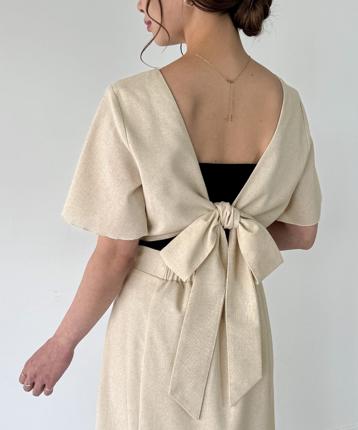 【ジュノア/JUNOAH】のリネンライクバックリボンワンピース インテリア・キッズ・メンズ・レディースファッション・服の通販 founy(ファニー) 　ファッション　Fashion　レディースファッション　Ladies' Fashion Online　ワンピース　Dress　アイボリー|ID: prp329100004597111 ipo3291000000032671626