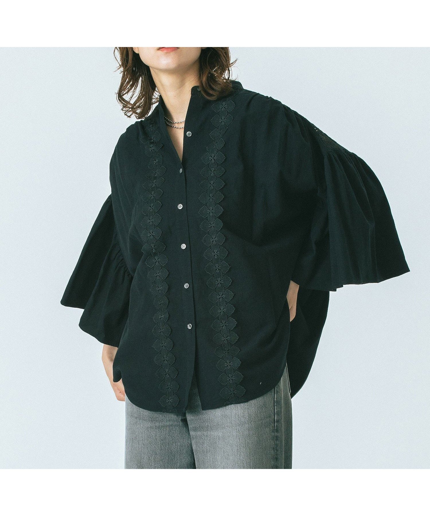 【ローズバッド/ROSE BUD】のGENE HEAVENS/LACE YORK RUFFLE SHIRT インテリア・キッズ・メンズ・レディースファッション・服の通販 founy(ファニー) 　ファッション　Fashion　レディースファッション　Ladies' Fashion Online　トップス・カットソー　Tops/Tshirt　シャツ/ブラウス　Shirts/Blouses　エレガント 上品　Elegant　ギャザー　Gather　ジーンズ　Jeans　スラックス　Slacks　チェック　Check　デニム　Denim　人気　Popularity　バランス　Balance　フェミニン　Feminine　フロント　Front　ラッフル　Raffle　レース　Race　おすすめ　Recommend　夏　Summer　BLACK|ID: prp329100004597279 ipo3291000000032673462