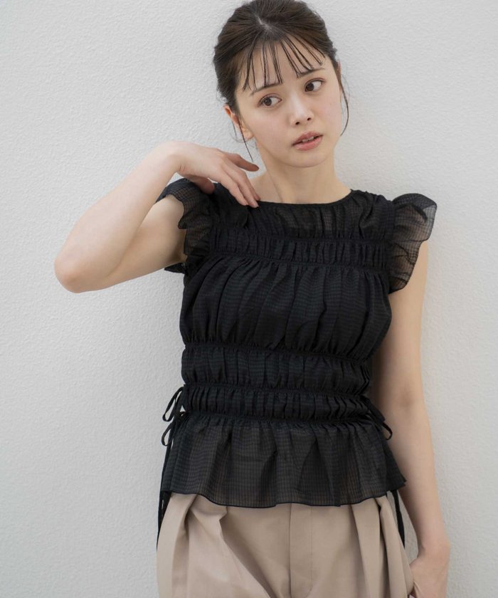 【ノエラ/Noela】のシャーリングブラウス インテリア・キッズ・メンズ・レディースファッション・服の通販 founy(ファニー) https://founy.com/ ファッション Fashion レディースファッション Ladies' Fashion Online トップス・カットソー Tops/Tshirt シャツ/ブラウス Shirts/Blouses シャーリング Shirring トレンド Trend ペプラム Peplum ポケット Pocket |ID: prp329100004597315 ipo3291000000032673883