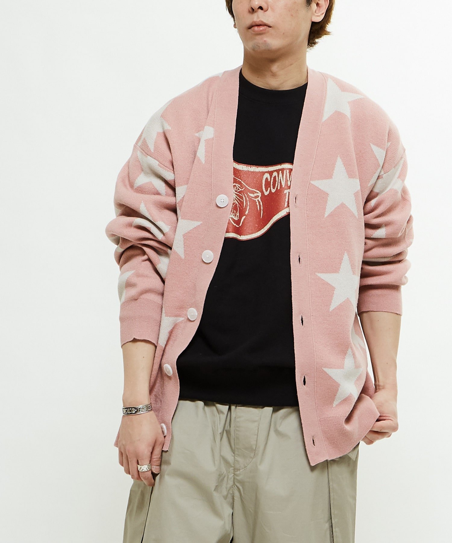 【コンバーストウキョウ/CONVERSE TOKYO】のSTAR JACQUARD KNIT CARDIGAN インテリア・キッズ・メンズ・レディースファッション・服の通販 founy(ファニー) 　ファッション　Fashion　レディースファッション　Fashion for Women　トップス・カットソー　Cut & Sew Tops　ニット　Knit Tops & Sweaters　カーディガン・羽織り　Layered Style Cardigans　おすすめ　Recommended / Our Picks　カーゴパンツ　Cargo Pants, Utility Pants　カーディガン　Cardigan, Knitwear　シンプル　Simple, Minimal　スラックス　Slacks, Dress Pants　タンク　Tank Top, Sleeveless Top　デニム　Denim, Jeans Material　ルーズ　Loose, Oversized　ピンク|ID: prp329100004597345 ipo3291000000032755113