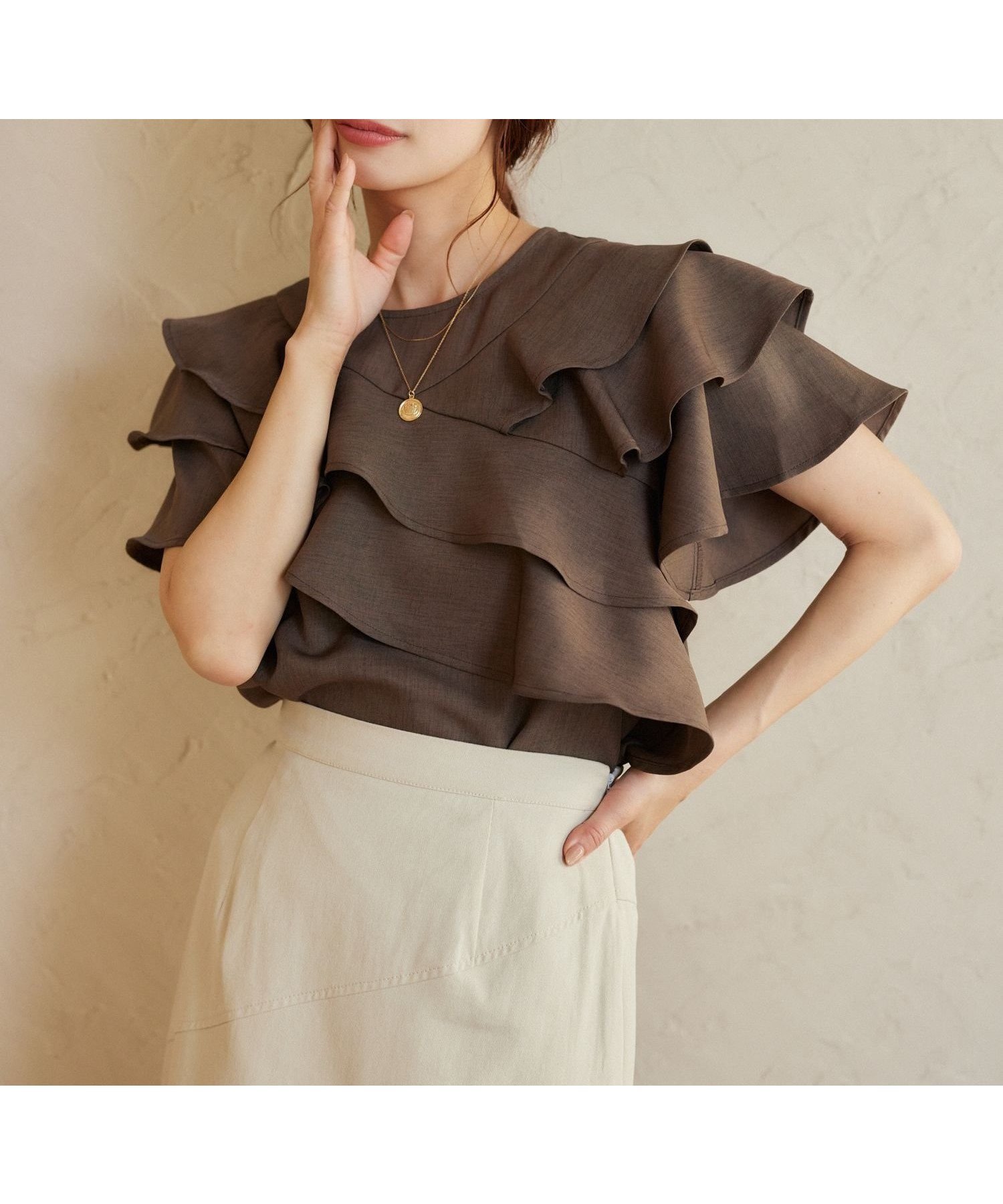 【ミスティ ウーマン/mysty woman】の【WEB限定】メニーフリルブラウス インテリア・キッズ・メンズ・レディースファッション・服の通販 founy(ファニー) 　ファッション　Fashion　レディースファッション　Fashion for Women　トップス・カットソー　Cut & Sew Tops　シャツ・ブラウス・オフィスカジュアル　Elegant Blouses & Button-Ups　ダウン　Down, Puffer　デニム　Denim, Jeans Material　フェミニン　Feminine, Girly　フリル　Frill, Ruffle　フロント　Front, Front Design　リネン　Linen, Linen Fabric　ブラウン|ID: prp329100004597368 ipo3291000000032755137