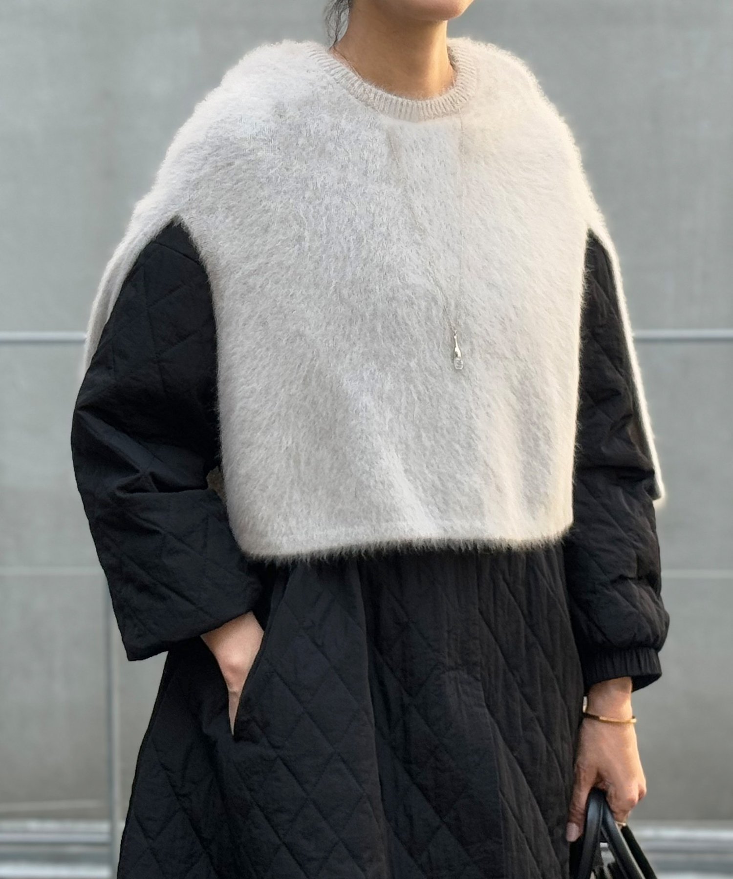 【ビアズリー/BEARDSLEY】のファーニットポンチョ インテリア・キッズ・メンズ・レディースファッション・服の通販 founy(ファニー) ファッション Fashion レディースファッション Fashion for Women アウター Coat / Outerwear Collection ポンチョ・ケープコート Ponchos & Capes トップス・カットソー Cut & Sew Tops ニット Knit Tops & Sweaters おすすめ Recommended / Our Picks ギャザー Gathered, Ruffled ショート Short, Short Length ショール Shawl, Wrap シンプル Simple, Minimal ストール Stole, Wrap フォックス Fox, Fox Fur ポケット Pocket, Pocket Detail ポンチョ Poncho, Cape Style エレガント 上品 Elegant ライトグレー|ID: prp329100004597581 ipo3291000000034405432