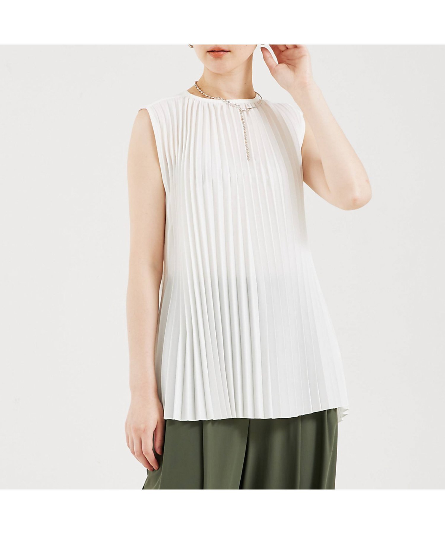 【カリテ/qualite】のサーキュラープリーツブラウス インテリア・キッズ・メンズ・レディースファッション・服の通販 founy(ファニー) 　ファッション　Fashion　レディースファッション　Ladies' Fashion Online　トップス・カットソー　Tops/Tshirt　シャツ/ブラウス　Shirts/Blouses　おすすめ　Recommend　夏　Summer　オフホワイト|ID: prp329100004597587 ipo3291000000032676984