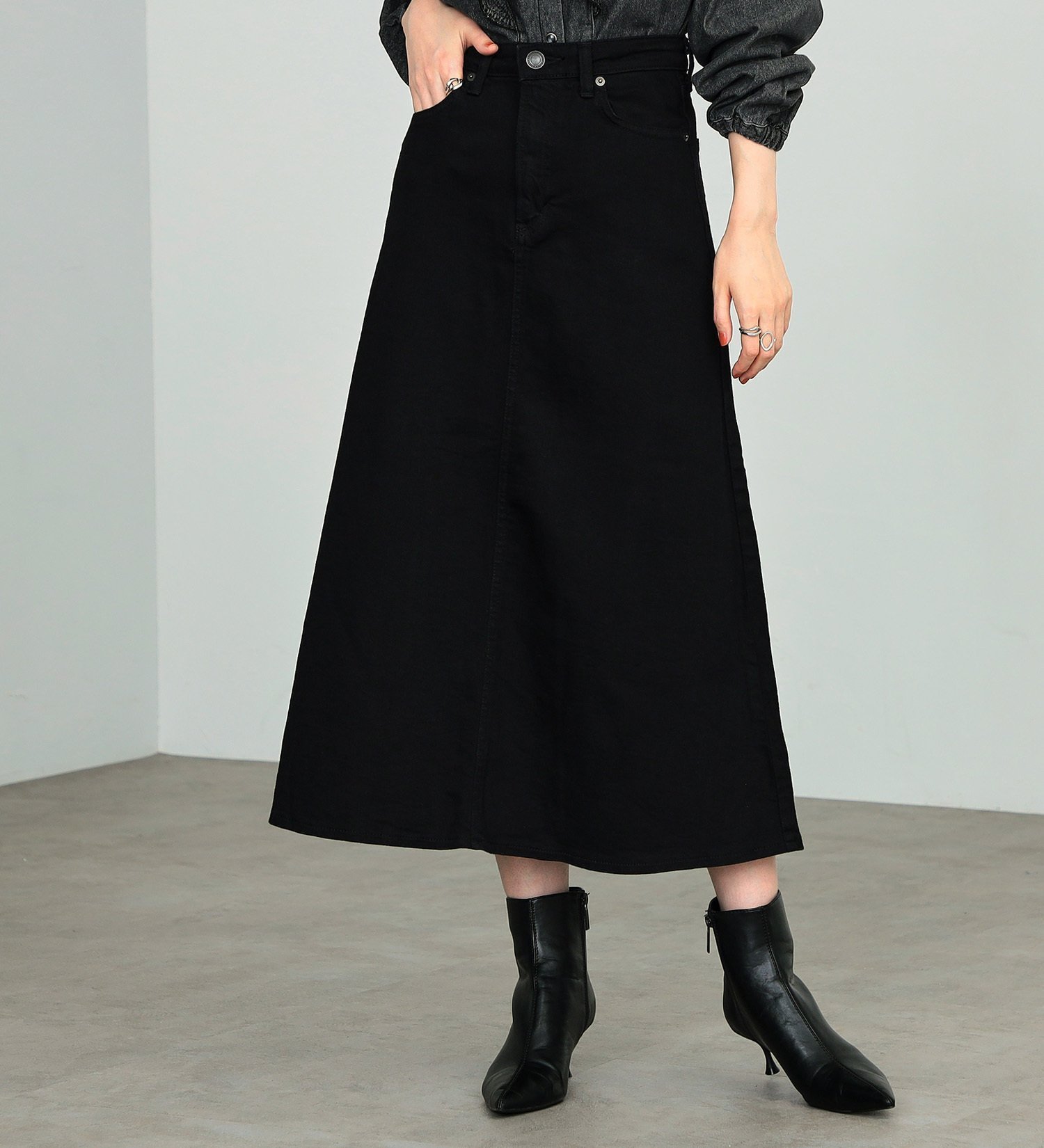 【その他のブランド/Other】のSOMETHING フレアデニムスカート インテリア・キッズ・メンズ・レディースファッション・服の通販 founy(ファニー) 　ファッション　Fashion　レディースファッション　Ladies' Fashion Online　スカート　Skirt　デニムスカート　Denim Skirts　おすすめ　Recommend　ストレッチ　Stretch　デニム　Denim　フィット　Fit　フレア　Flare　プリーツ　Pleats　ベーシック　Basic　ボックス　Box　ブラックデニム|ID: prp329100004597610 ipo3291000000032677291