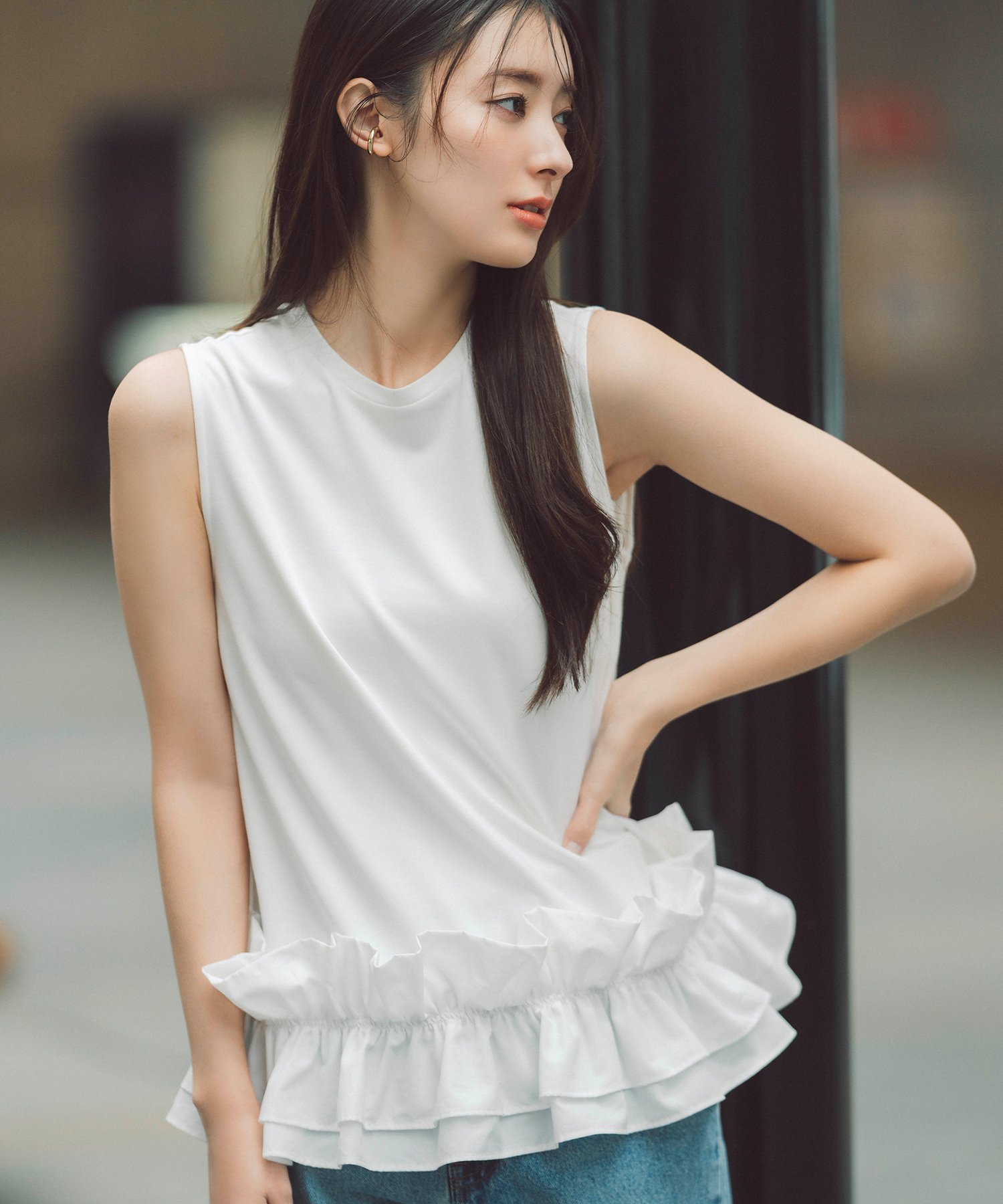 【ナチュラル ビューティー ベーシック/NATURAL BEAUTY BASIC】のフリルヘムドッキングカットソー 人気、トレンドファッション・服の通販 founy(ファニー) 　ファッション　Fashion　レディースファッション　Ladies' Fashion Online　トップス・カットソー　Tops/Tshirt　カットソー　Cut and Sewn　おすすめ　Recommend　カットソー　Cut And Sew　ギャザー　Gather　コンビ　Combination　タフタ　Taffeta　チュニック　Tunic　ドッキング　Docking　ノースリーブ　No Sleeve　フリル　Frills　エレガント 上品　Elegant　 other-1|ID: prp329100004597705 ipo3291000000032678463