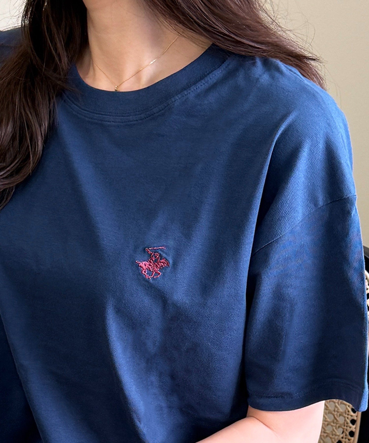 【セットアップセブン/SETUP7】のBEVERLY HILLS POLO CLUB/クラシカルポニー刺繍半袖Tシャツ ポロ インテリア・キッズ・メンズ・レディースファッション・服の通販 founy(ファニー) 　ファッション　Fashion　レディースファッション　Fashion for Women　トップス・カットソー　Cut & Sew Tops　シャツ・ブラウス・オフィスカジュアル　Elegant Blouses & Button-Ups　ロングTシャツ・Tシャツ　Longline T-Shirts & Tees　インナー　Innerwear　厚底　Platform Shoes　カーゴパンツ　Cargo Pants, Utility Pants　カーディガン　Cardigan, Knitwear　クラシカル　Classical, Vintage-Inspired　サングラス　Sunglasses, Shades　シューズ　Shoes, Footwear　ジャケット　Jacket, Outerwear　スニーカー　Sneakers, Trainers　デニム　Denim, Jeans Material　トレンド　Trend, Trending Now　ハーフ　Half, Half-Length　半袖　Short Sleeve, Half Sleeve　リラックス　Relax, Relaxed Fit　ワイド　Wide, Wide Fit　再入荷　Restock / Back in Stock　おすすめ　Recommended / Our Picks　スマホショルダーバッグ　Smartphone Shoulder Bag　NVY|ID: prp329100004597732 ipo3291000000033461295