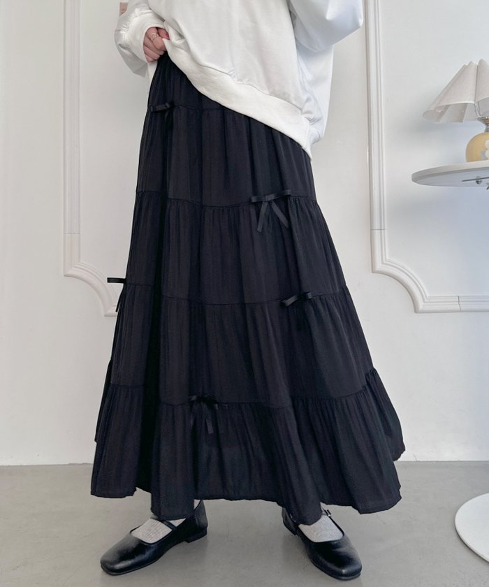 【その他のブランド/Other】のリボンティアードロングスカート インテリア・キッズ・メンズ・レディースファッション・服の通販 founy(ファニー) https://founy.com/ ファッション Fashion レディースファッション Fashion for Women スカート Skirts ロングスカート Long Skirts / Maxi & Midi Skirts ウェーブ Wavy Pattern カーディガン Cardigan, Knitwear シンプル Simple, Minimal スウェット / スエット Sweatshirt, Sweatwear ティアードスカート Tiered Skirt, Flounced Skirt 定番 Standard, Basic Item フェミニン Feminine, Girly リボン Ribbon, Bow ロマンティック Romantic, Feminine Style A/W・秋冬 Autumn/Winter S/S・春夏 SS, Spring/Summer, Warm Season おすすめ Recommended / Our Picks 夏 Summer |ID: prp329100004597780 ipo3291000000032759019