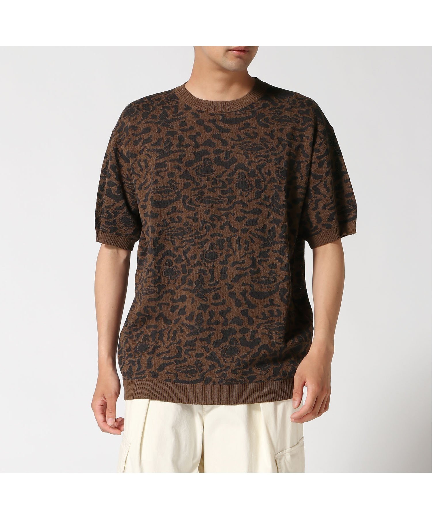 【ジムマスター/gym master / MEN】のgym master/ジャガードニットカモ柄Tee インテリア・キッズ・メンズ・レディースファッション・服の通販 founy(ファニー) 　ファッション　Fashion　メンズファッション　Men's Style Online　カモフラージュ　Camouflage　カラフル　Colorful　クラシカル　Classical　サマー　Summer　サンダル　Sandals　シンプル　Simple　スポーツ　Sports　半袖　Short Sleeve　夏　Summer　春　Spring　秋　Autumn/Fall　ブラウン|ID: prp329100004598041 ipo3291000000032681936