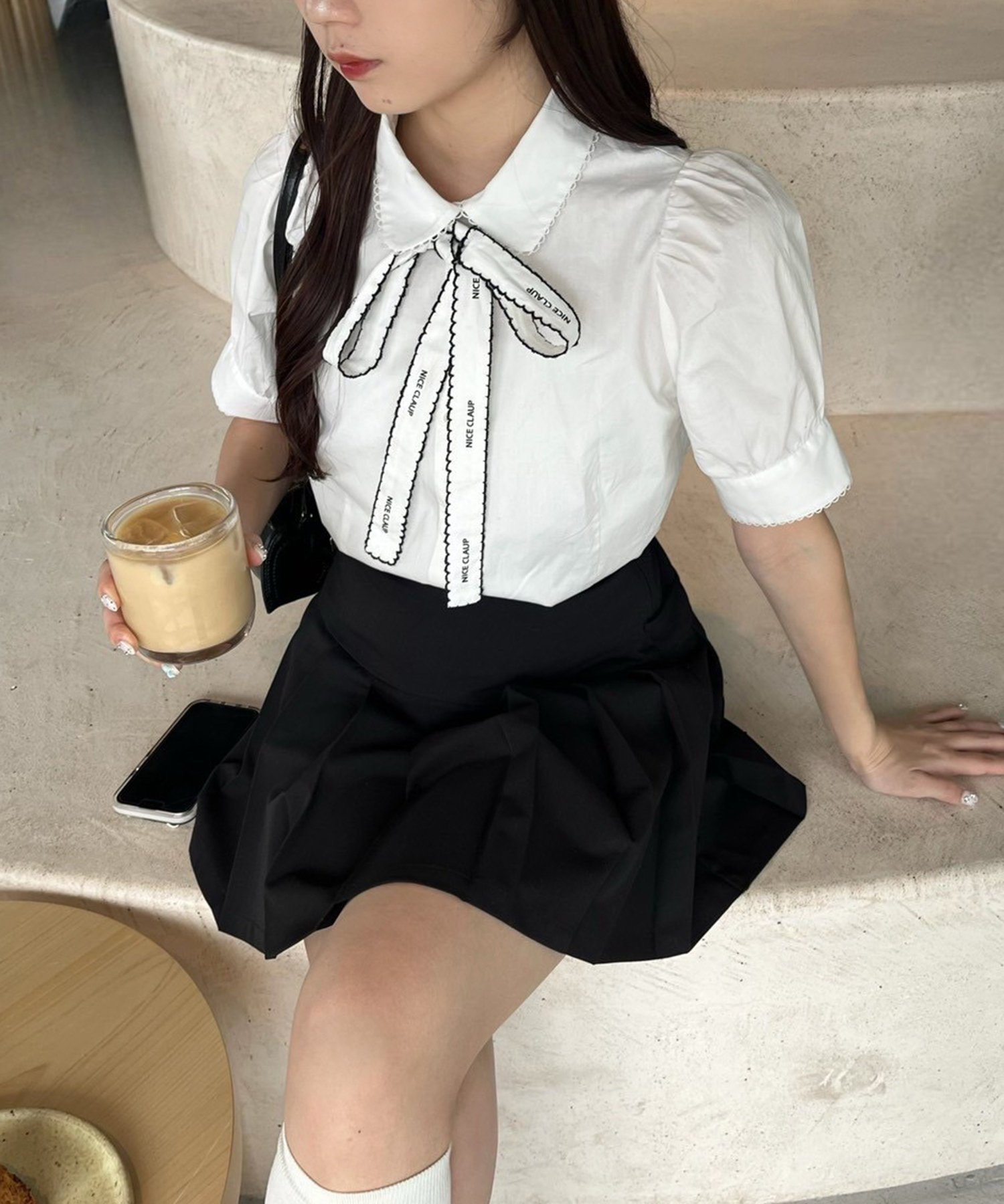 【ナイスクラップ/NICE CLAUP】のロゴボウタイブラウス インテリア・キッズ・メンズ・レディースファッション・服の通販 founy(ファニー) 　ファッション　Fashion　レディースファッション　Ladies' Fashion Online　トップス・カットソー　Tops/Tshirt　シャツ/ブラウス　Shirts/Blouses　2025年　2025　2025春夏・S/S　Ss,Spring/Summer,2025　おすすめ　Recommend　シンプル　Simple　デニム　Denim　ボトム　Bottom　マーメイド　Mermaid　リボン　Ribbon　エレガント 上品　Elegant　オフホワイト|ID: prp329100004598095 ipo3291000000032682429