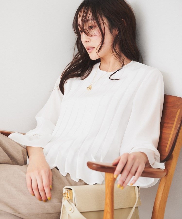【アンタイトル/UNTITLED】の【光沢/オンオフ使える】フロントタックブラウス 人気、トレンドファッション・服の通販 founy(ファニー) 　ファッション　Fashion　レディースファッション　Ladies' Fashion Online　トップス・カットソー　Tops/Tshirt　シャツ/ブラウス　Shirts/Blouses　とろみ　Thickness　ギャザー　Gather　シルク　Silk　ジャケット　Jacket　セレモニー　Ceremony　デニム　Denim　フェミニン　Feminine　フォルム　Form　フレア　Flare　フロント　Front　ペプラム　Peplum　エレガント 上品　Elegant　 other-1|ID: prp329100004598104 ipo3291000000032682502
