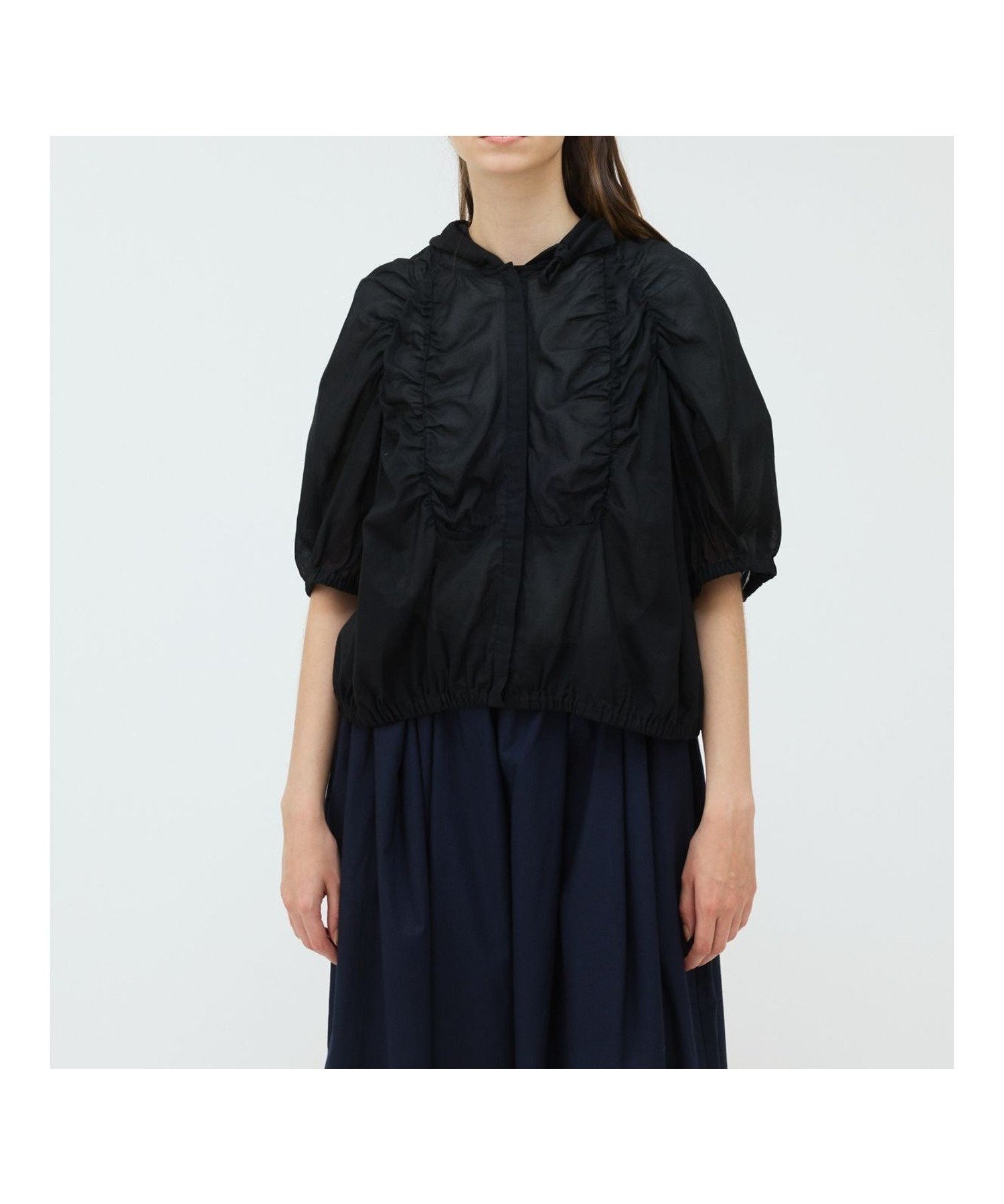 【マーコート/MARcourt】のmizuiro ind ギャザーフード付きシャツ インテリア・キッズ・メンズ・レディースファッション・服の通販 founy(ファニー) 　ファッション　Fashion　レディースファッション　Fashion for Women　トップス・カットソー　Cut & Sew Tops　シャツ・ブラウス・オフィスカジュアル　Elegant Blouses & Button-Ups　ギャザー　Gathered, Ruffled　フロント　Front, Front Design　ボトム　Bottoms, Lower Wear　ポケット　Pocket, Pocket Detail　無地　Plain, Solid Color　ブラック|ID: prp329100004598155 ipo3291000000032682864
