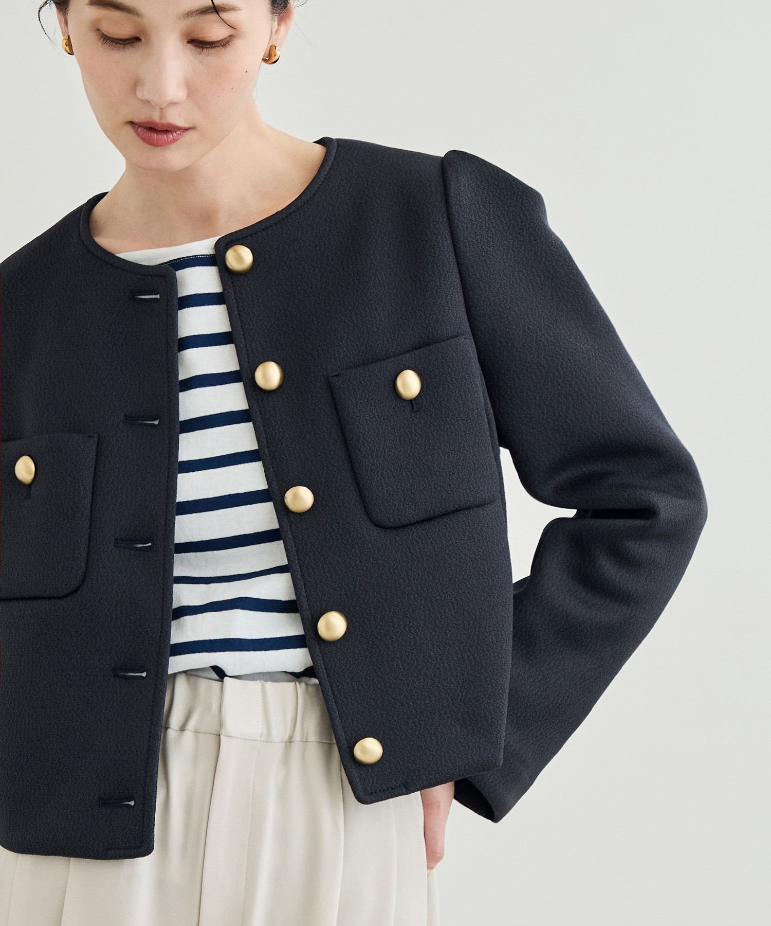 【ロペ/ROPE'】の金ボタンニットジャケット 人気、トレンドファッション・服の通販 founy(ファニー) 　ファッション　Fashion　レディースファッション　Ladies' Fashion Online　アウター　Coat Outerwear　ジャケット　Jackets　おすすめ　Recommend　ショート　Short　ジャケット　Jacket　フレアースカート　Flared Skirt　ポケット　Pocket　ミドル　Middle　メタル　Metal　リラックス　Relax　エレガント 上品　Elegant　 other-1|ID: prp329100004598239 ipo3291000000032683601