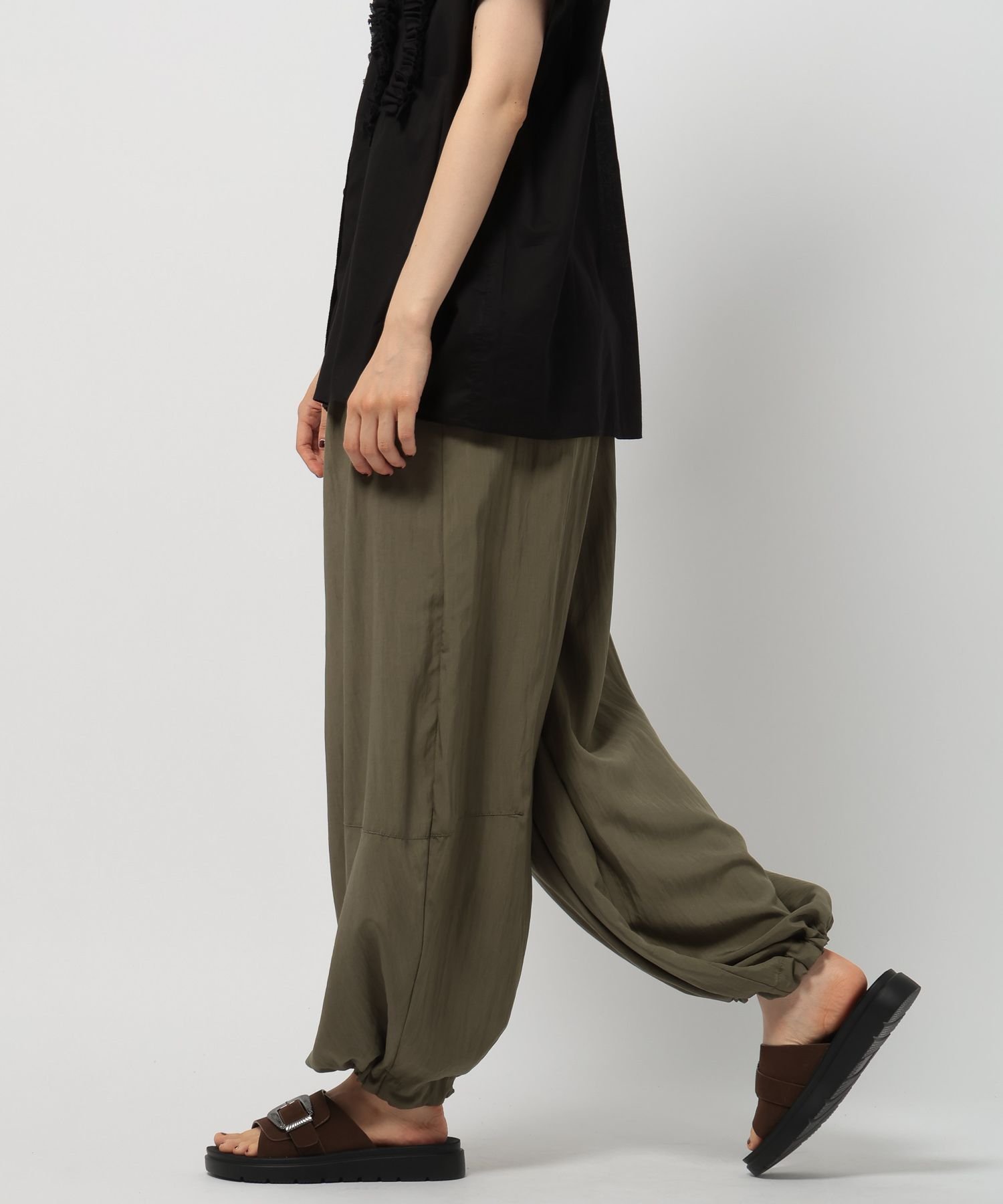 【ニコアンド/niko and】の2WAYエアリーワイドパンツ インテリア・キッズ・メンズ・レディースファッション・服の通販 founy(ファニー) 　ファッション　Fashion　レディースファッション　Ladies' Fashion Online　パンツ　Pants　おすすめ　Recommend　エアリー　Airy　ジャケット　Jacket　スマート　Smart　ワイド　Wide　楽ちん　Easy　カーキ|ID: prp329100004598242 ipo3291000000032683625