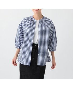 【アフタヌーンティー リビング/Afternoon Tea LIVING】のギンガムチェックコットンブロードバンドカラーブラウス 人気、トレンドファッション・服の通販 founy(ファニー) ファッション Fashion レディースファッション Ladies' Fashion Online トップス・カットソー Tops/Tshirt シャツ/ブラウス Shirts/Blouses ギャザー Gather ギンガム Gingham チェック Check トレンド Trend フロント Front ブロード Broad 羽織 Haori |ID:prp329100004598251