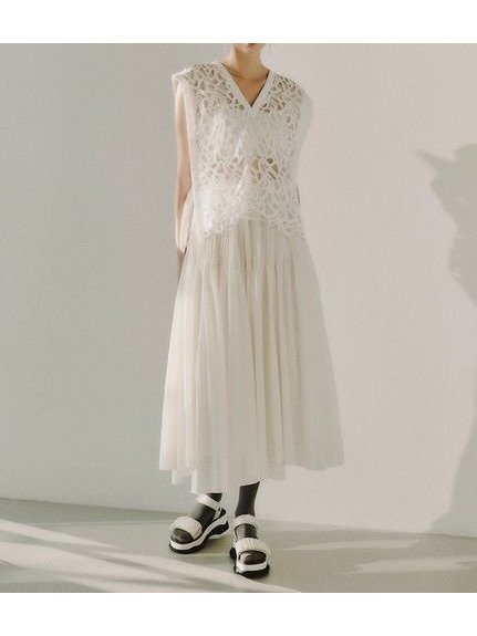 【エミ/emmi】のシアーピンタックフレアスカート インテリア・キッズ・メンズ・レディースファッション・服の通販 founy(ファニー) https://founy.com/ ファッション Fashion レディースファッション Ladies' Fashion Online スカート Skirt Aライン/フレアスカート Flared A-Line Skirts クロップド Cropped シアー Sheer ポケット Pocket |ID: prp329100004598690 ipo3291000000032688547