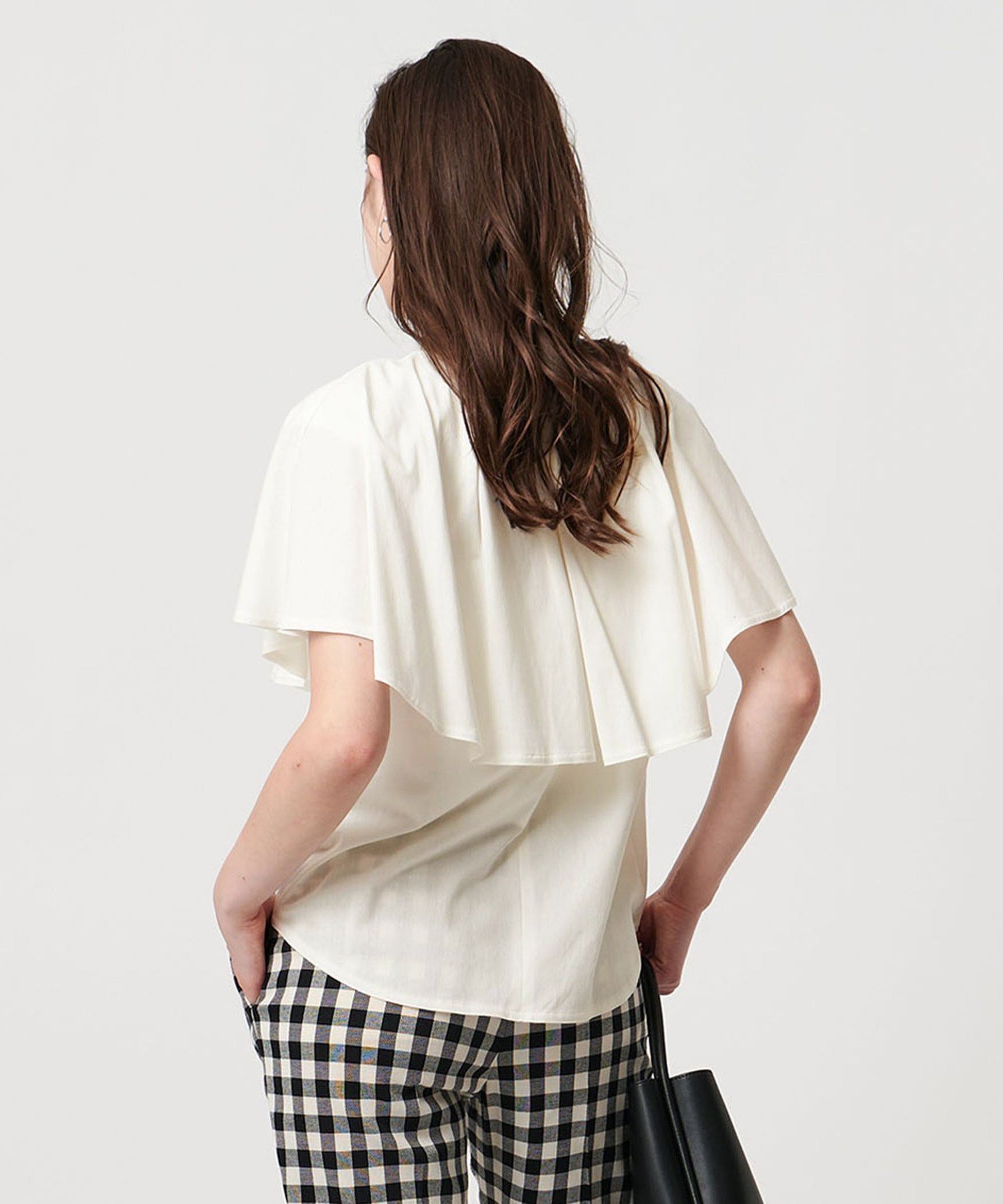 【ユナイテッドアローズ/UNITED ARROWS】のケープフリルカバー2WAY Tシャツ インテリア・キッズ・メンズ・レディースファッション・服の通販 founy(ファニー) 　ファッション　Fashion　レディースファッション　Fashion for Women　トップス・カットソー　Cut & Sew Tops　シャツ・ブラウス・オフィスカジュアル　Elegant Blouses & Button-Ups　ロングTシャツ・Tシャツ　Longline T-Shirts & Tees　カットソー　Cut and Sewn Top　ドレープ　Drape, Draping Fabric　ノースリーブ　Sleeveless, No-Sleeve　フェミニン　Feminine, Girly　フリル　Frill, Ruffle　フロント　Front, Front Design　ボトム　Bottoms, Lower Wear　マニッシュ　Mannish, Boyish　ミックス　Mix, Mixed Style　ランダム　Random, Irregular　リゾート　Resort, Vacation Style　リラックス　Relax, Relaxed Fit　おすすめ　Recommended / Our Picks　エレガント 上品　Elegant　WHITE|ID: prp329100004598872 ipo3291000000033362756