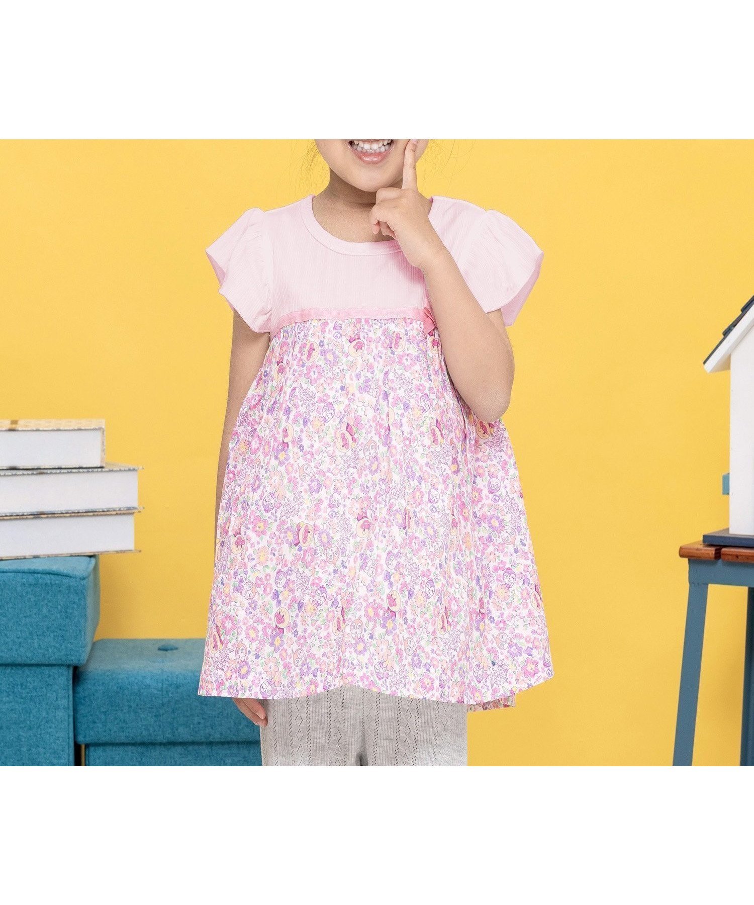 【アンパンマンキッズコレクション/ANPANMAN KIDS COLLECTION / KIDS】のAPKC/小花切替リボンチュニック インテリア・キッズ・メンズ・レディースファッション・服の通販 founy(ファニー) 　ファッション　Fashion　キッズファッション　KIDS Children’s Clothing　キャラクター　Character　ギフト プレゼント　Gift Present　コレクション　Collection　ストレッチ　Stretch　チュニック　Tunic　リボン　Ribbon　切替　Switching　半袖　Short Sleeve　ピンク|ID: prp329100004598882 ipo3291000000032690334